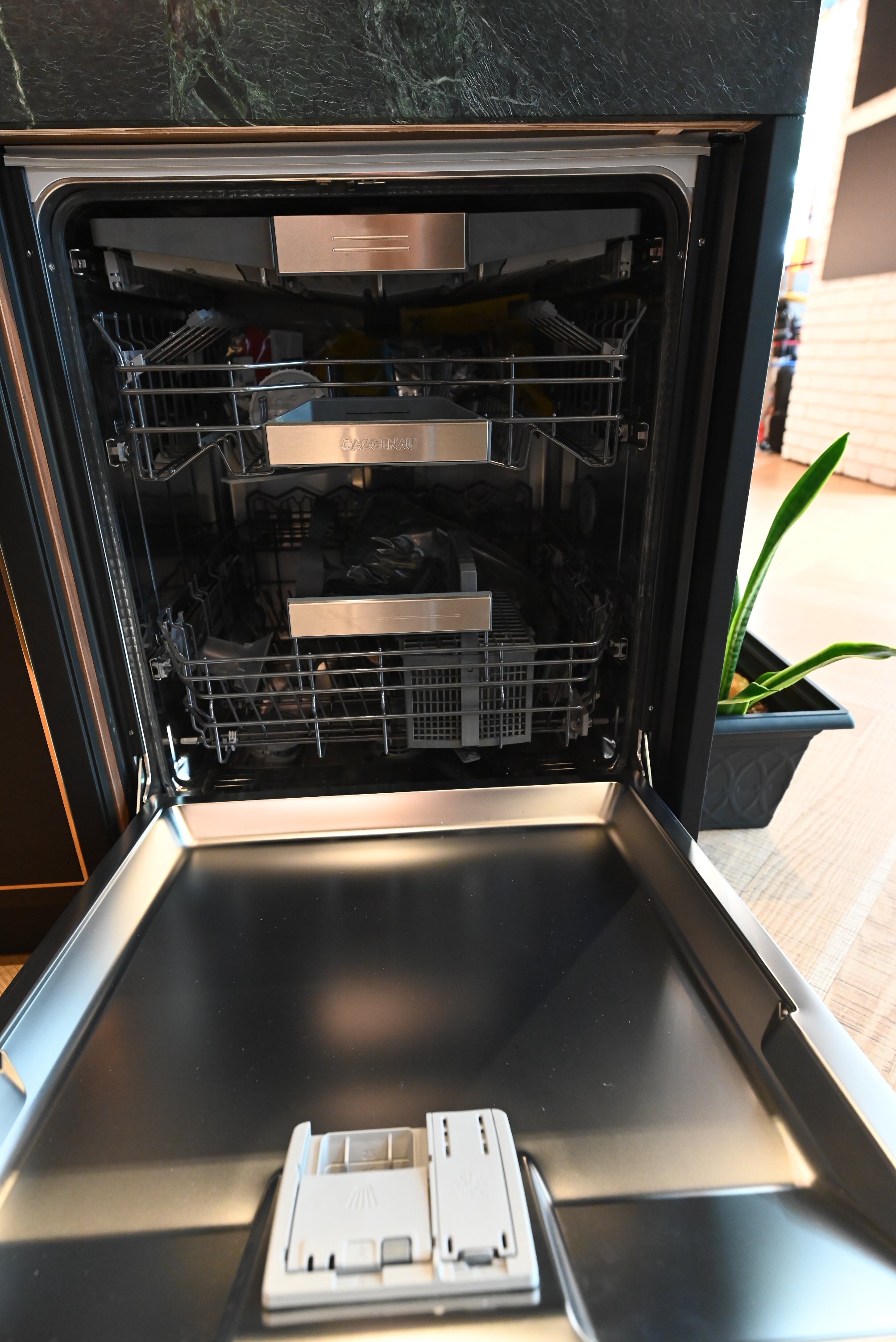 Martini Modern Nero Assoluto Matte Kitchen with Island & Gaggenau Appliances