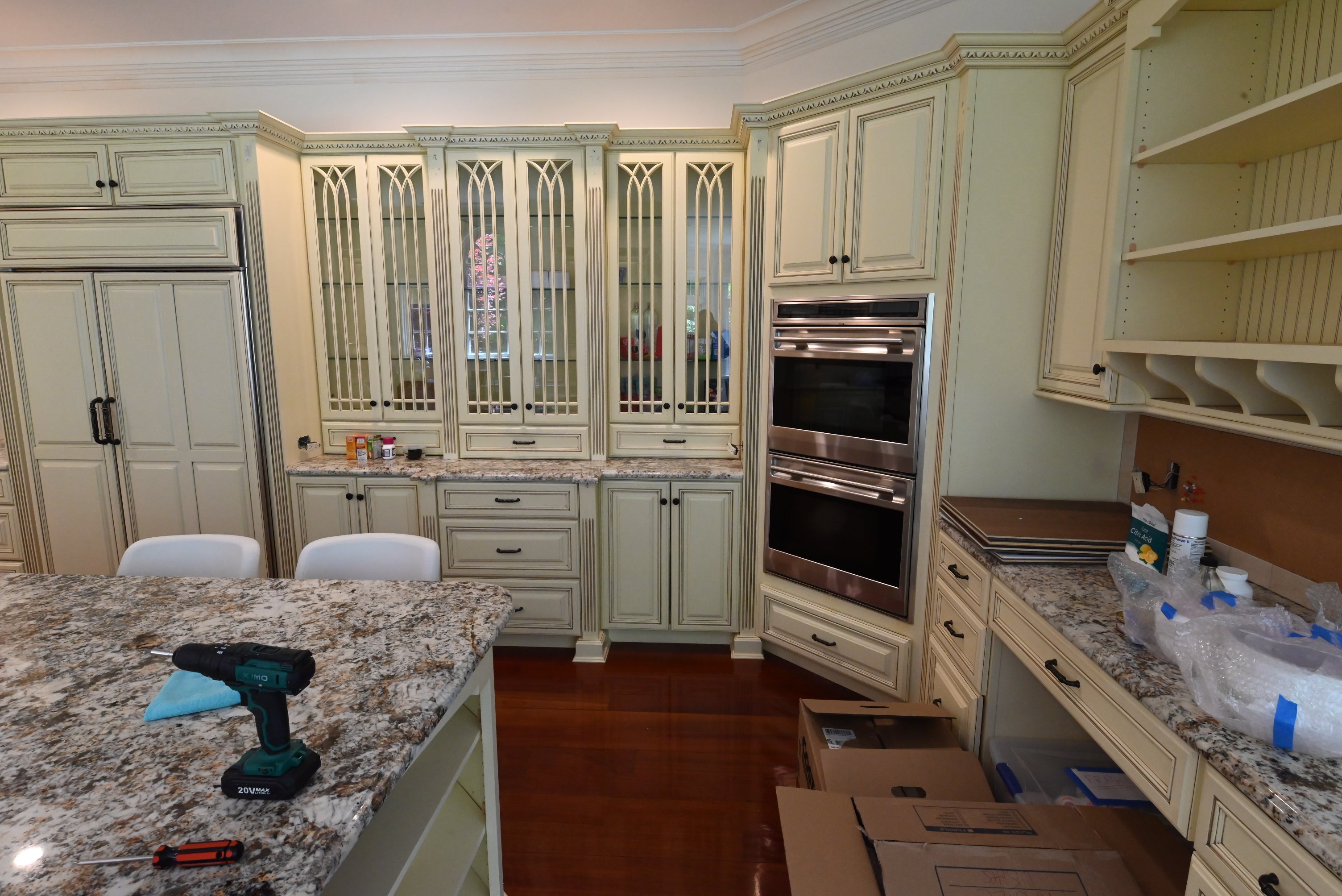 “The Ashbourne” Traditional Muted Cream Kitchen with Island & Desk Area