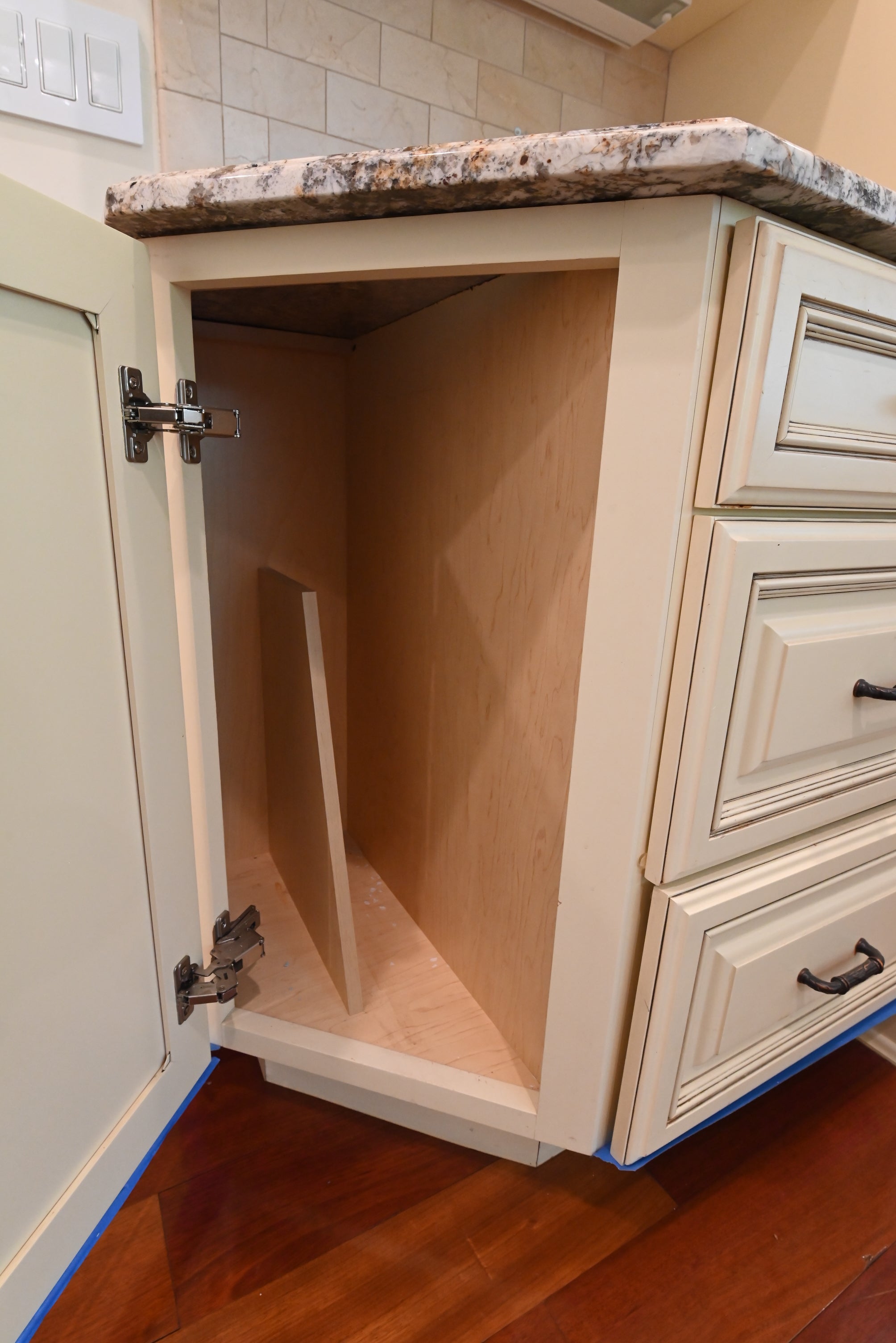 “The Ashbourne” Traditional Muted Cream Kitchen with Island & Desk Area