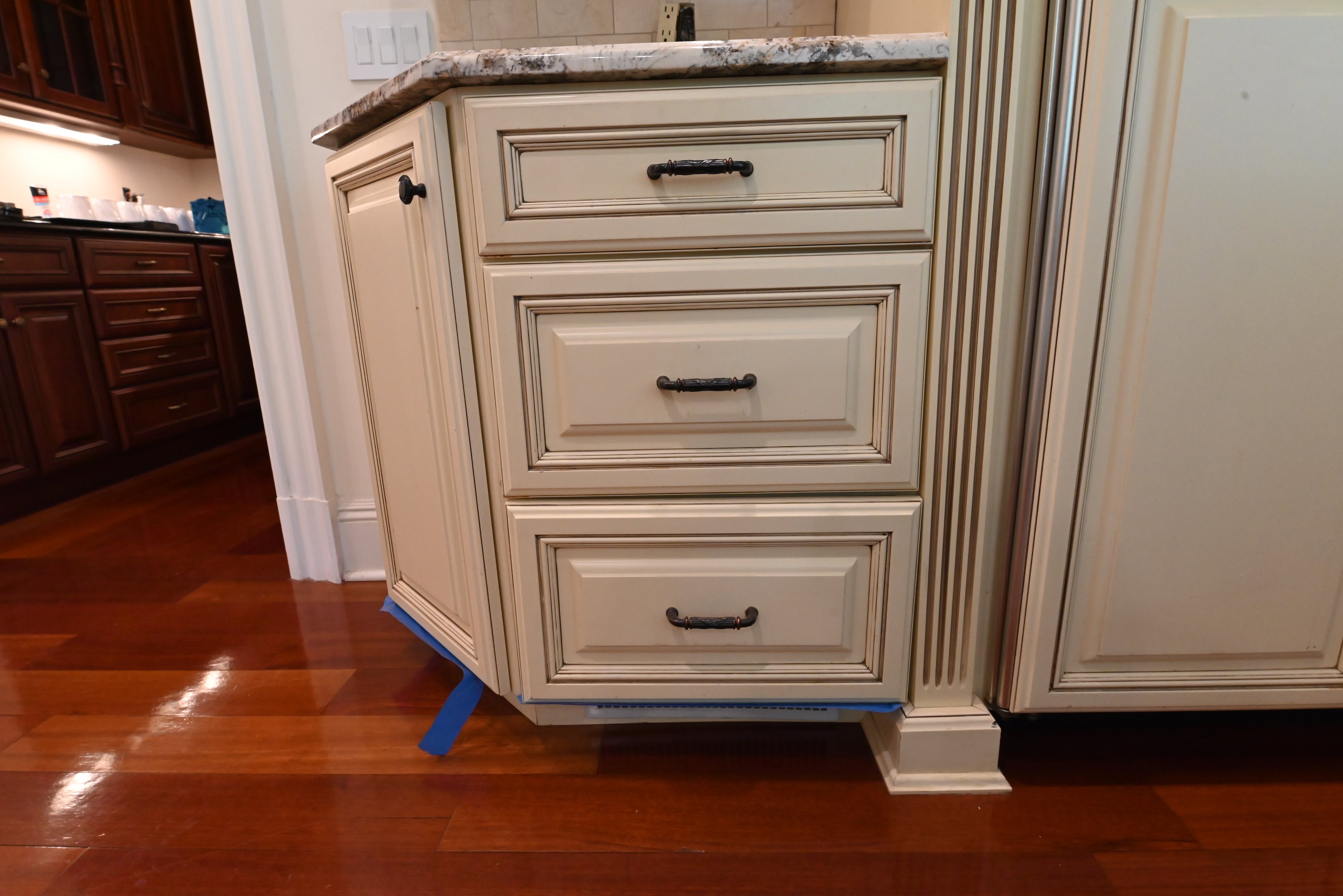 “The Ashbourne” Traditional Muted Cream Kitchen with Island & Desk Area