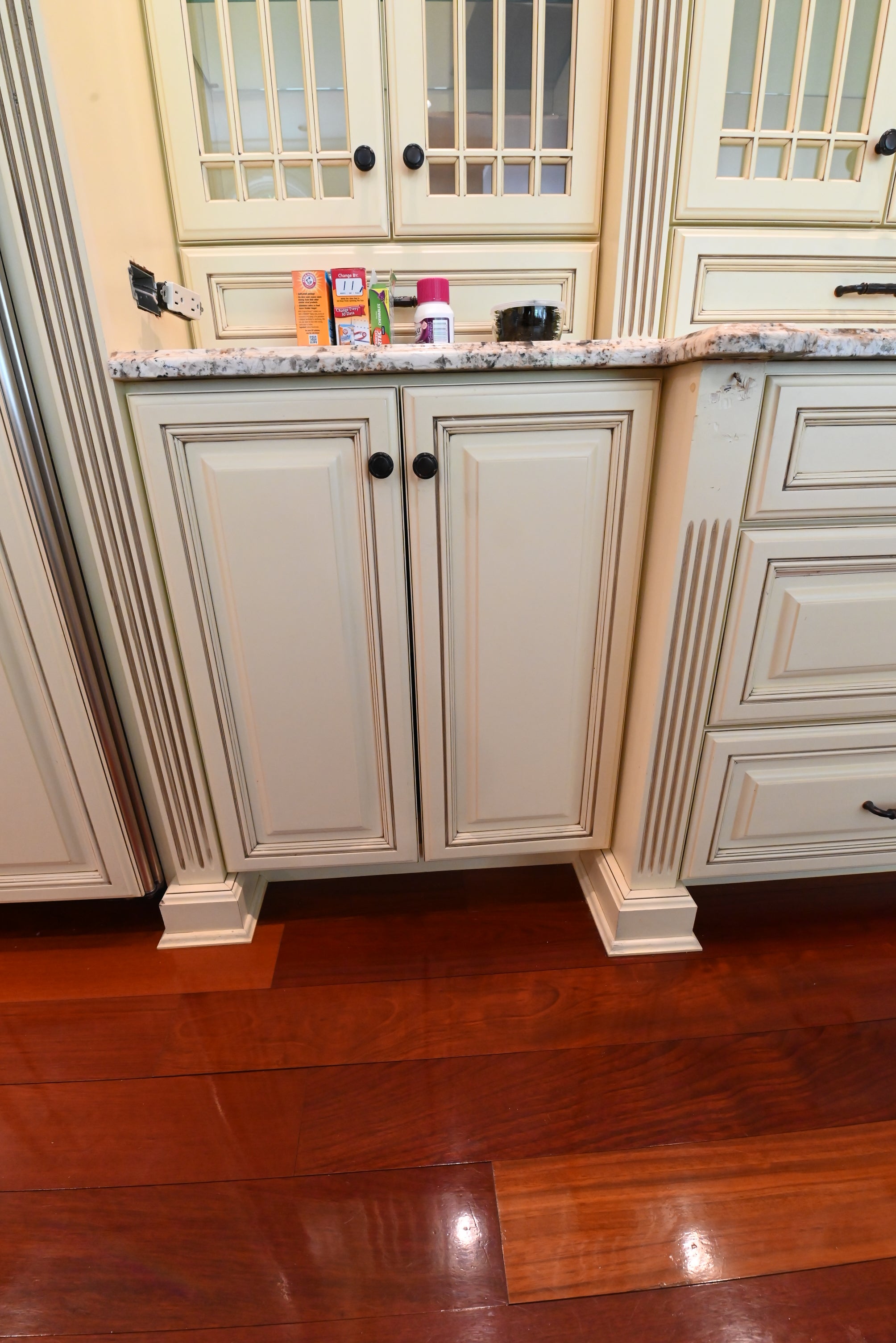 “The Ashbourne” Traditional Muted Cream Kitchen with Island & Desk Area