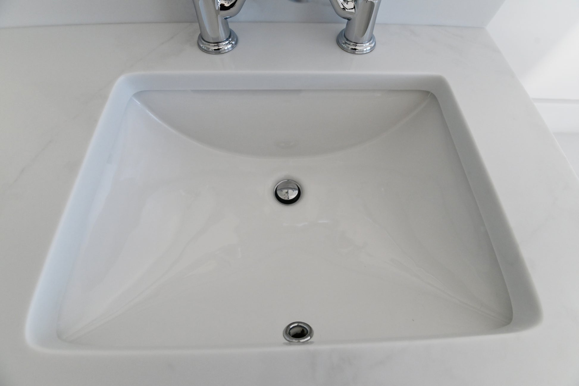 Traditional White 39" Single Vanity with Countertop, Sink and Faucet