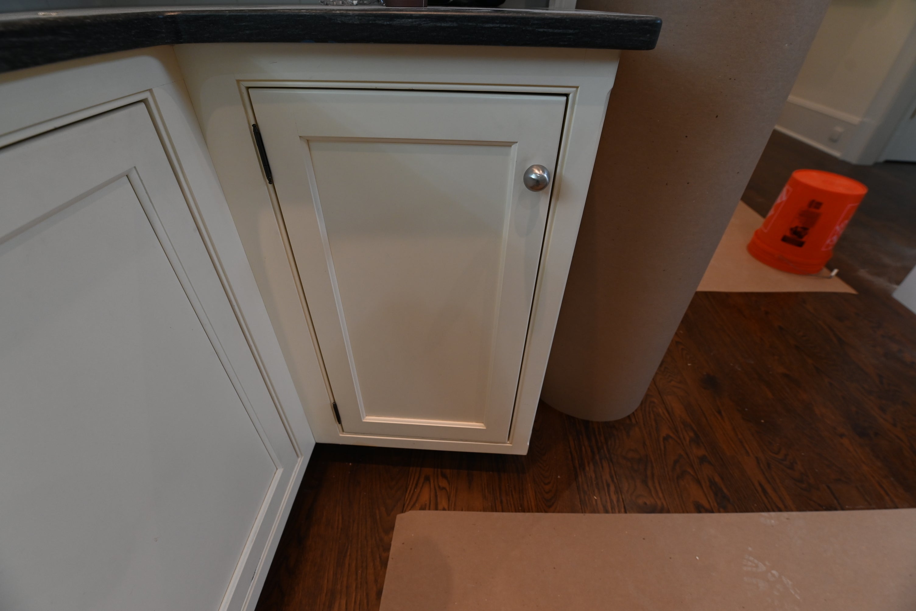 Premier Trade Group Light Cream Transitional Kitchen with Island & Viking 48" Range