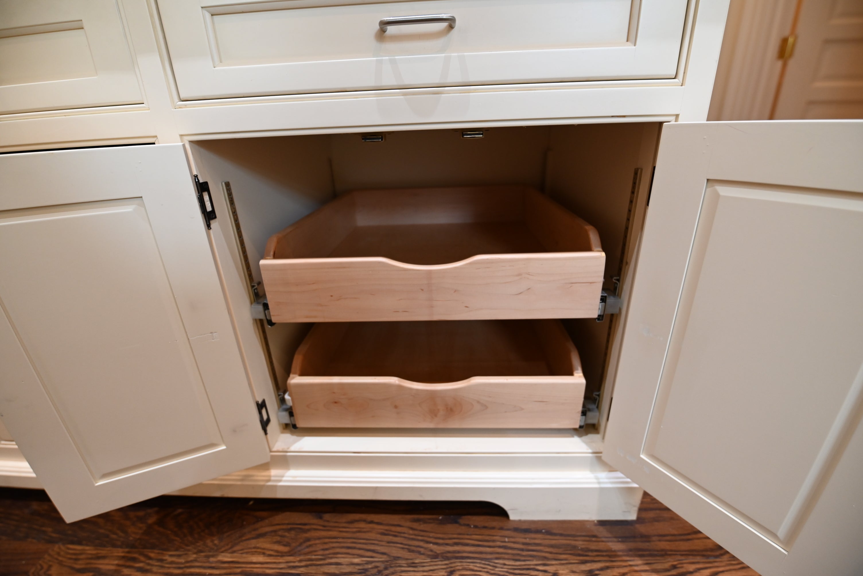 Premier Trade Group Light Cream Transitional Kitchen with Island & Viking 48" Range