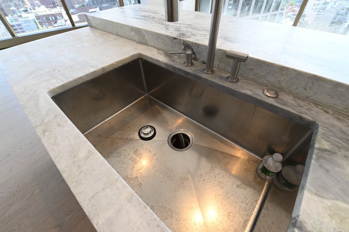 "The Tribeca" Modern Kitchen with Island & Gaggenau Appliances