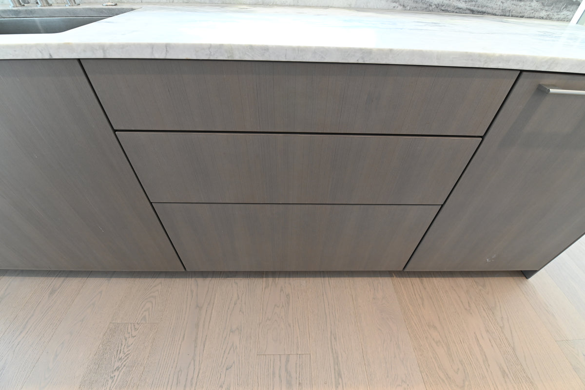 "The Tribeca" Modern Kitchen with Island & Gaggenau Appliances