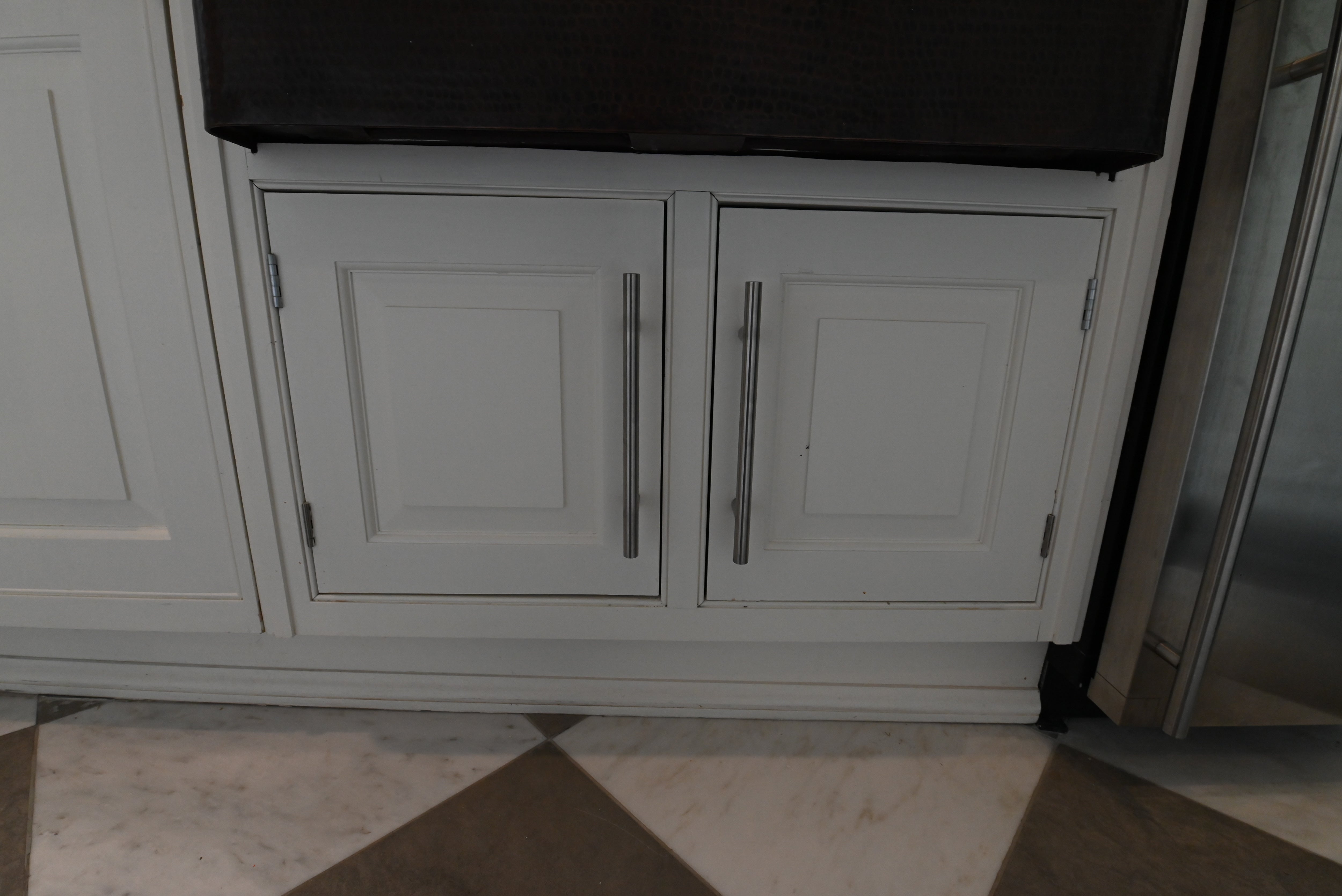 "The Dove" Transitional White Dove Prep Kitchen with Dishwasher & Ice Maker