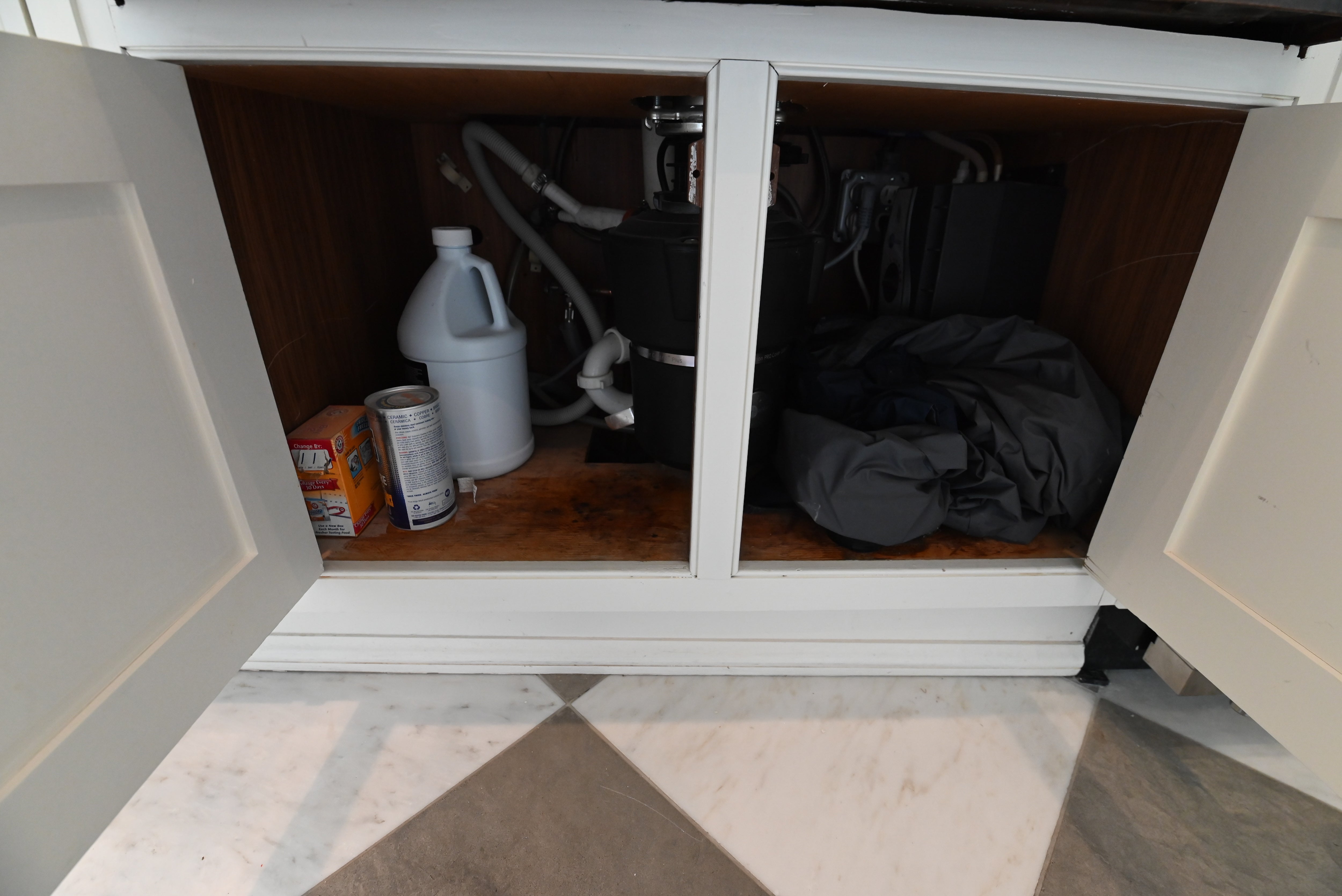 "The Dove" Transitional White Dove Prep Kitchen with Dishwasher & Ice Maker
