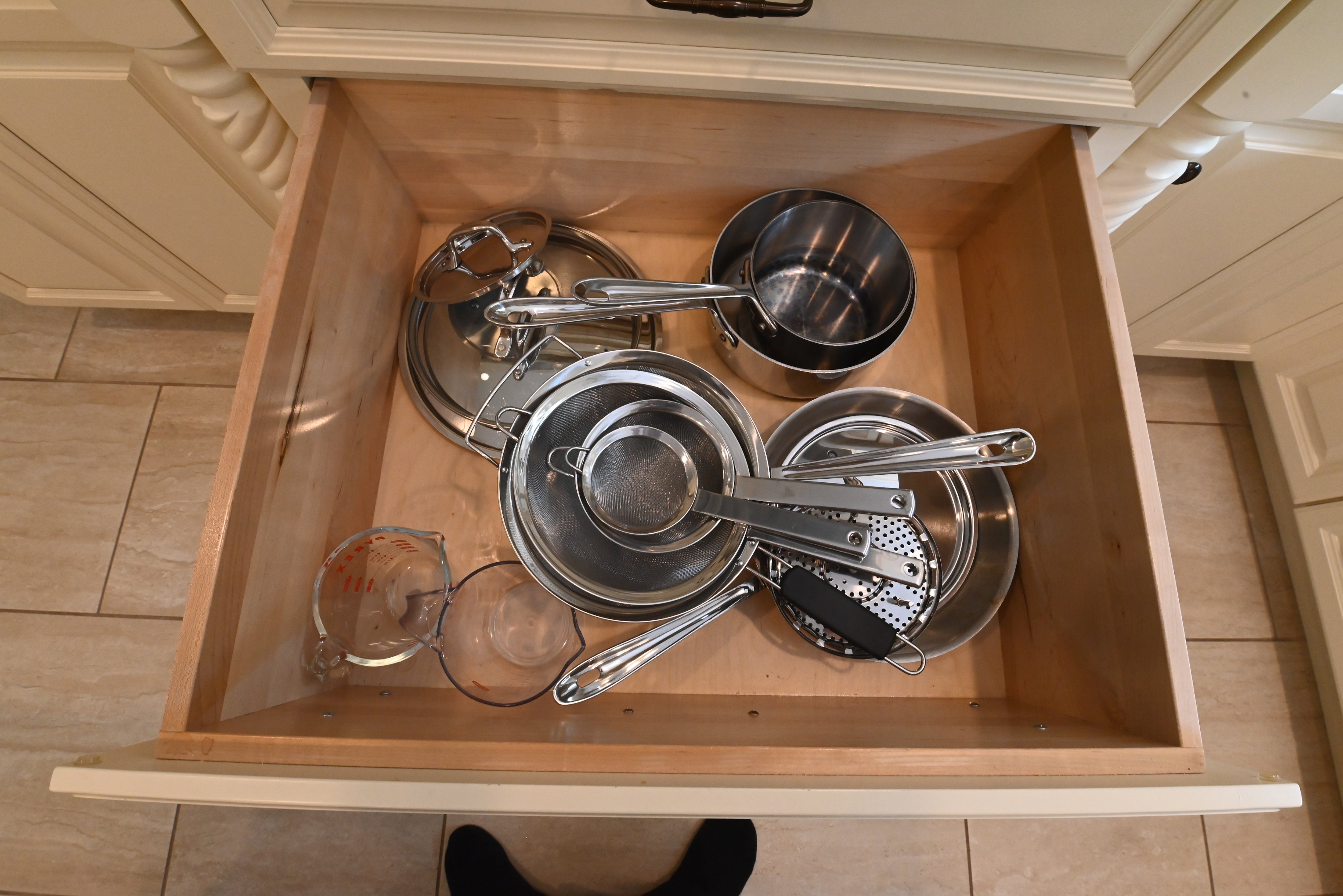 "The Windrush" Traditional Light Cream Kitchen with Island & Appliances
