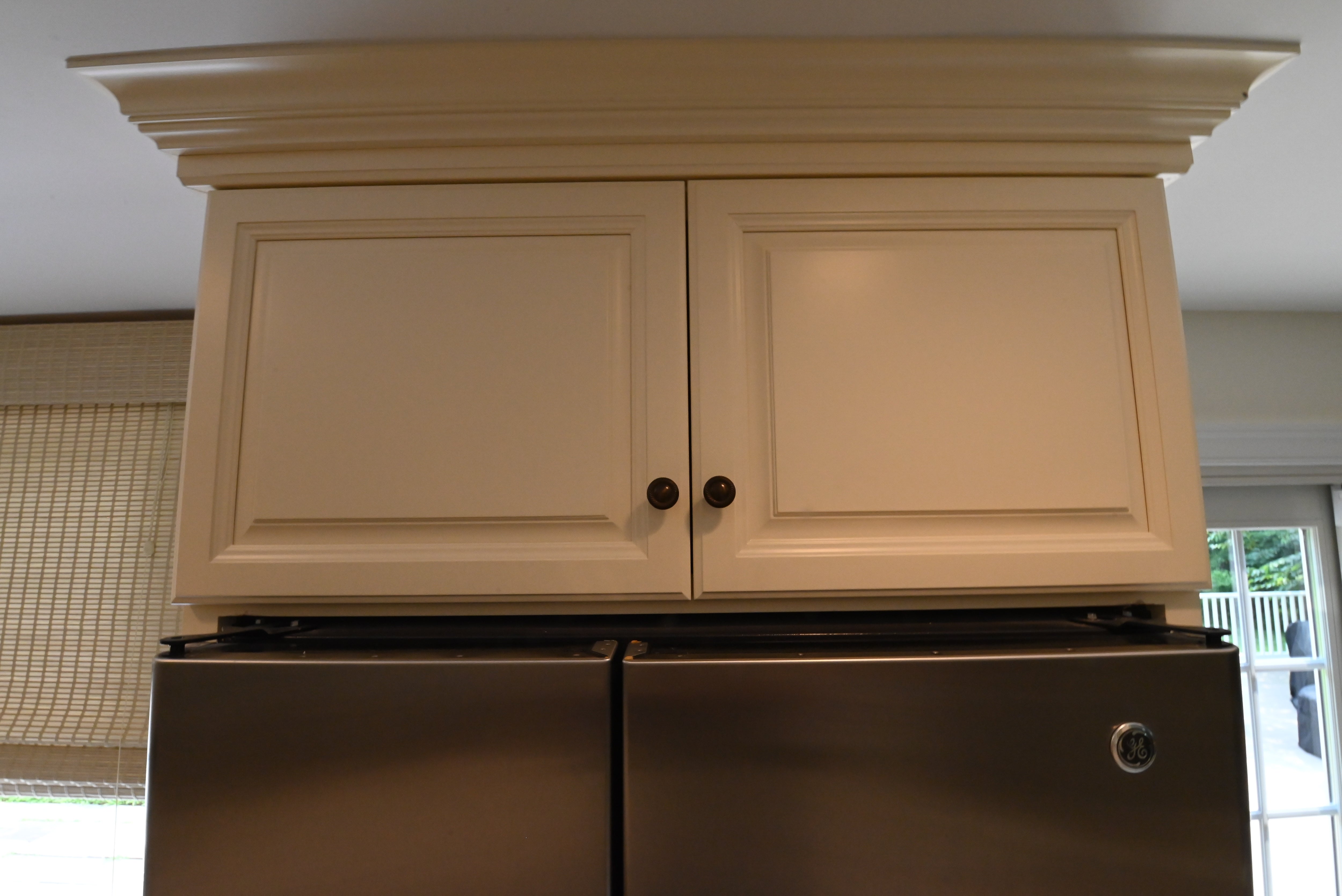 "The Windrush" Traditional Light Cream Kitchen with Island & Appliances