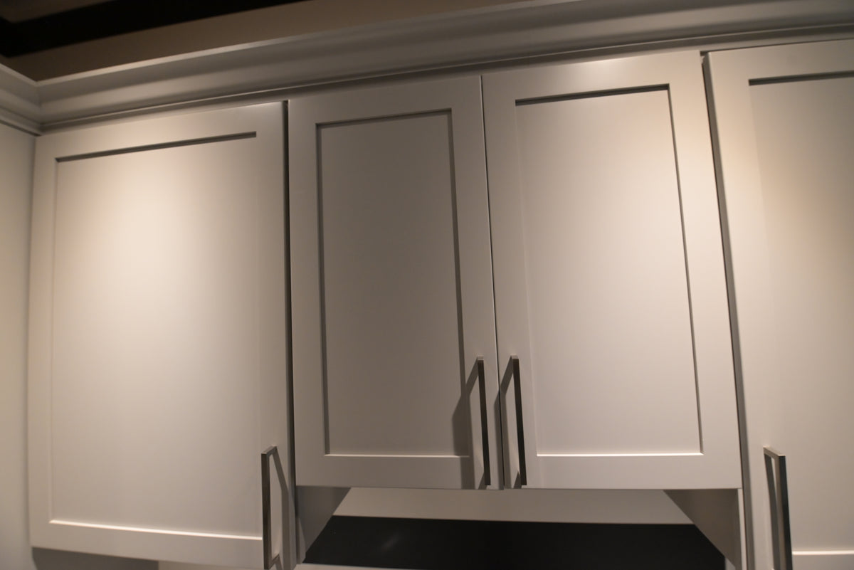 WoodHarbor Transitional Warm Gray Kitchenette with Appliances