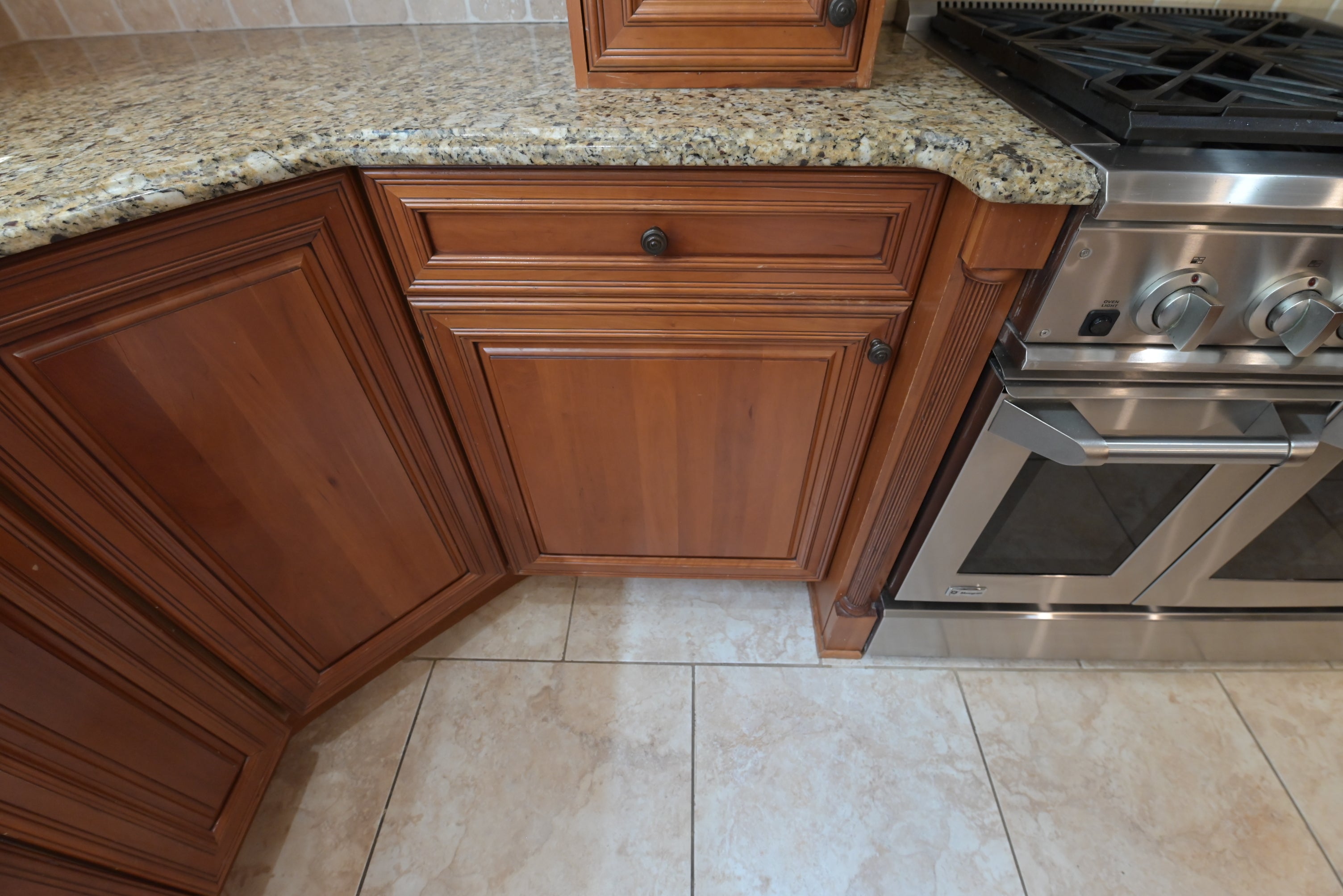 "The Oakridge" Traditional Classic Wooden Kitchen Suite