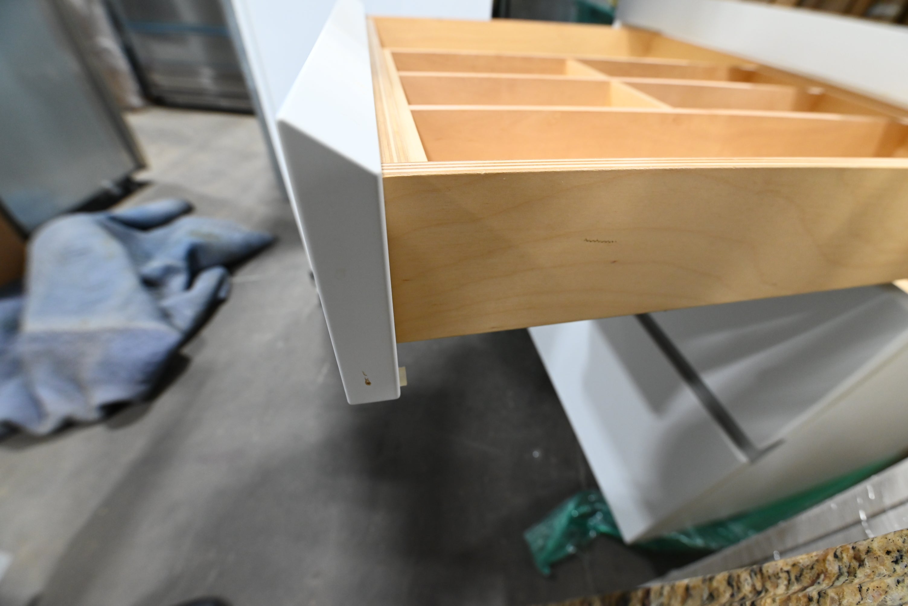 Bulthaup Beauty: White Kitchenette with Appliances