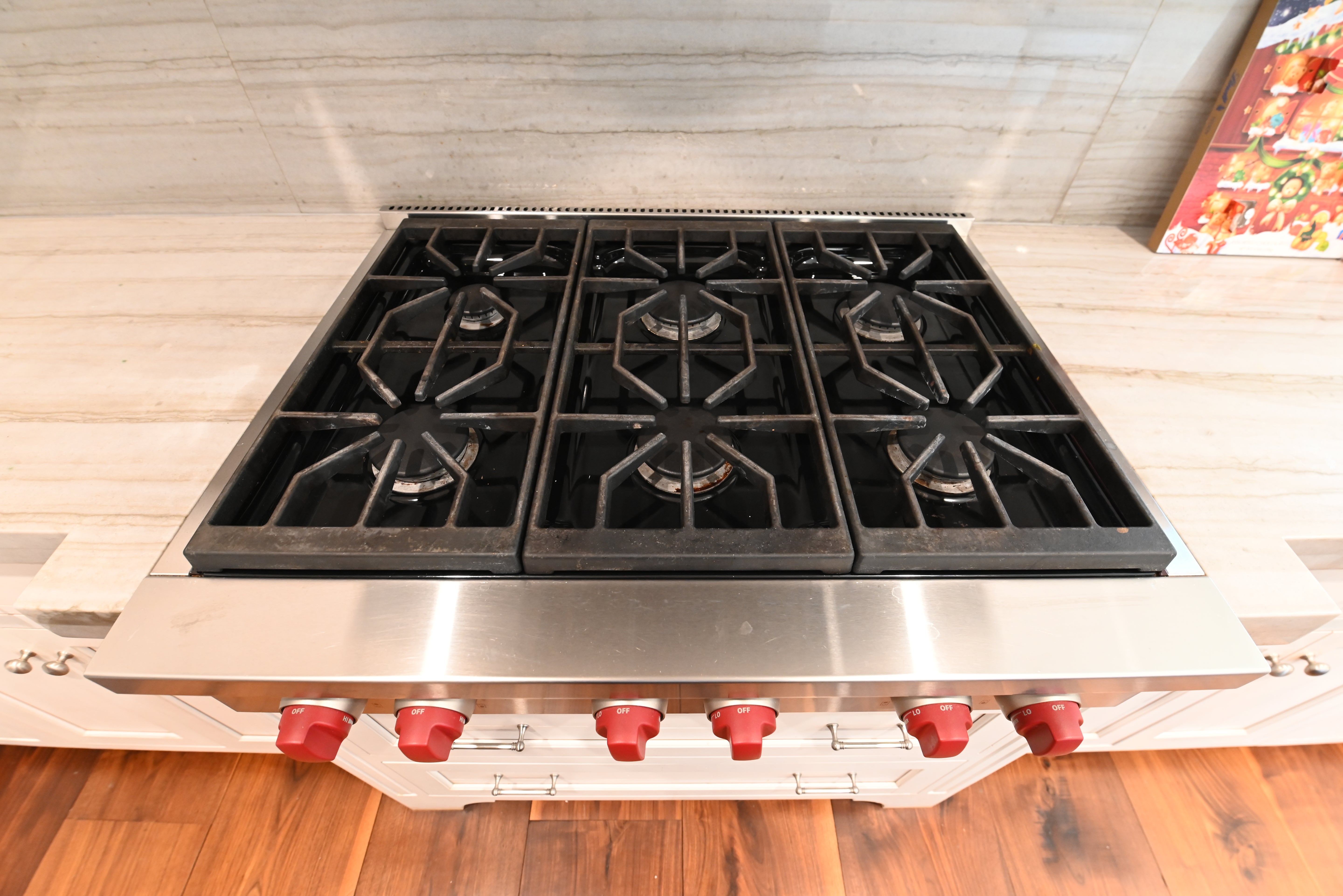 Kountry Kraft Distressed Textured White Traditional Pre-Owned Kitchen