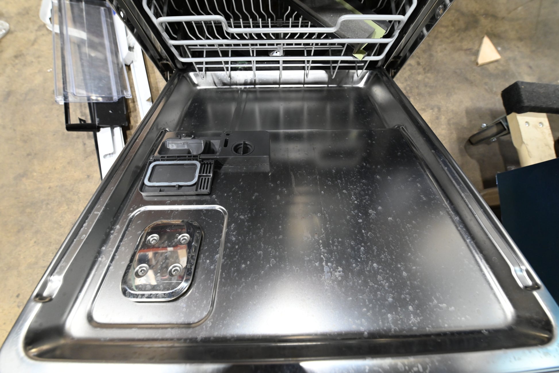 Viking VDB450SS 24" Stainless Steel Dishwasher - Working Display