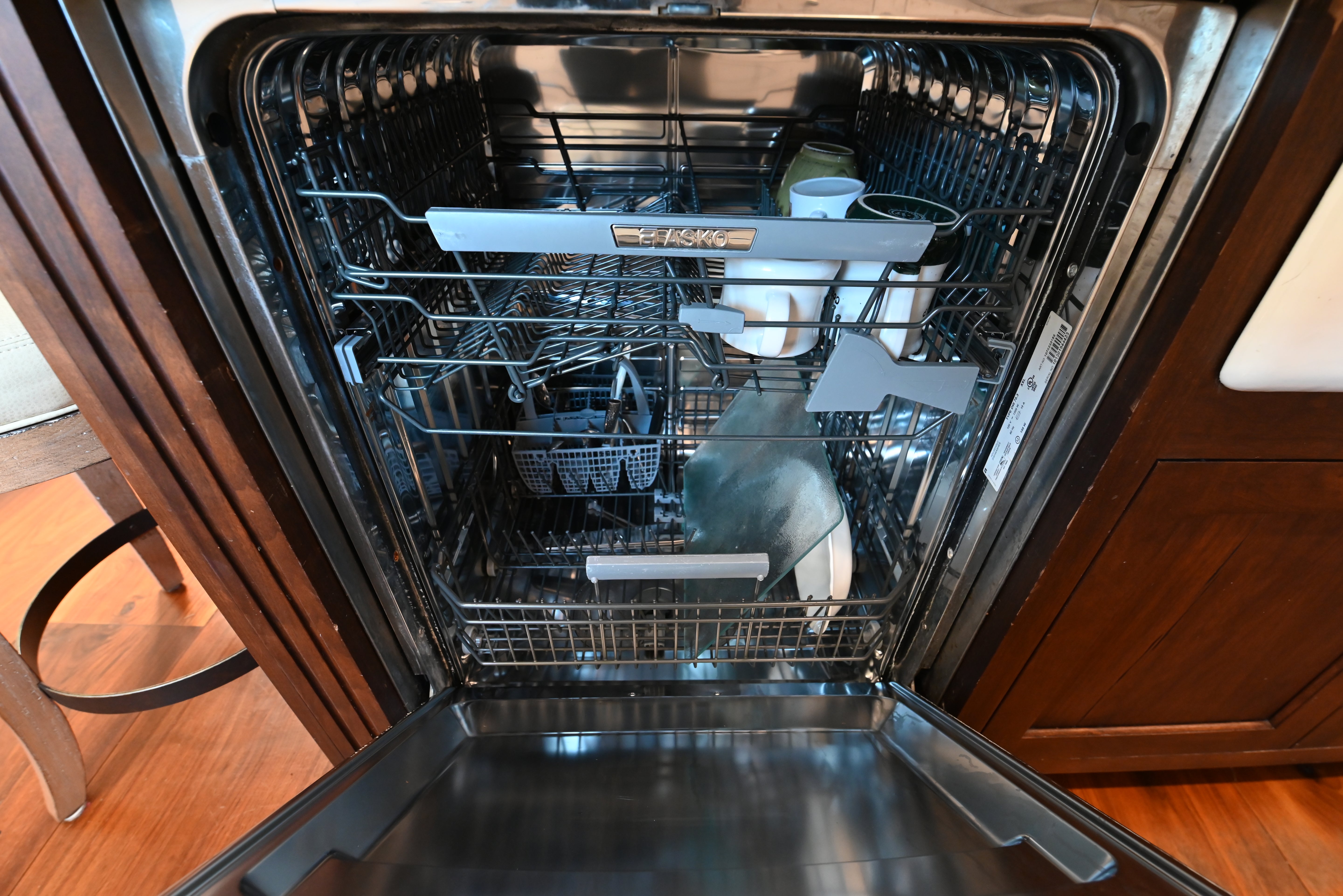 Kountry Kraft Distressed Textured White Traditional Pre-Owned Kitchen