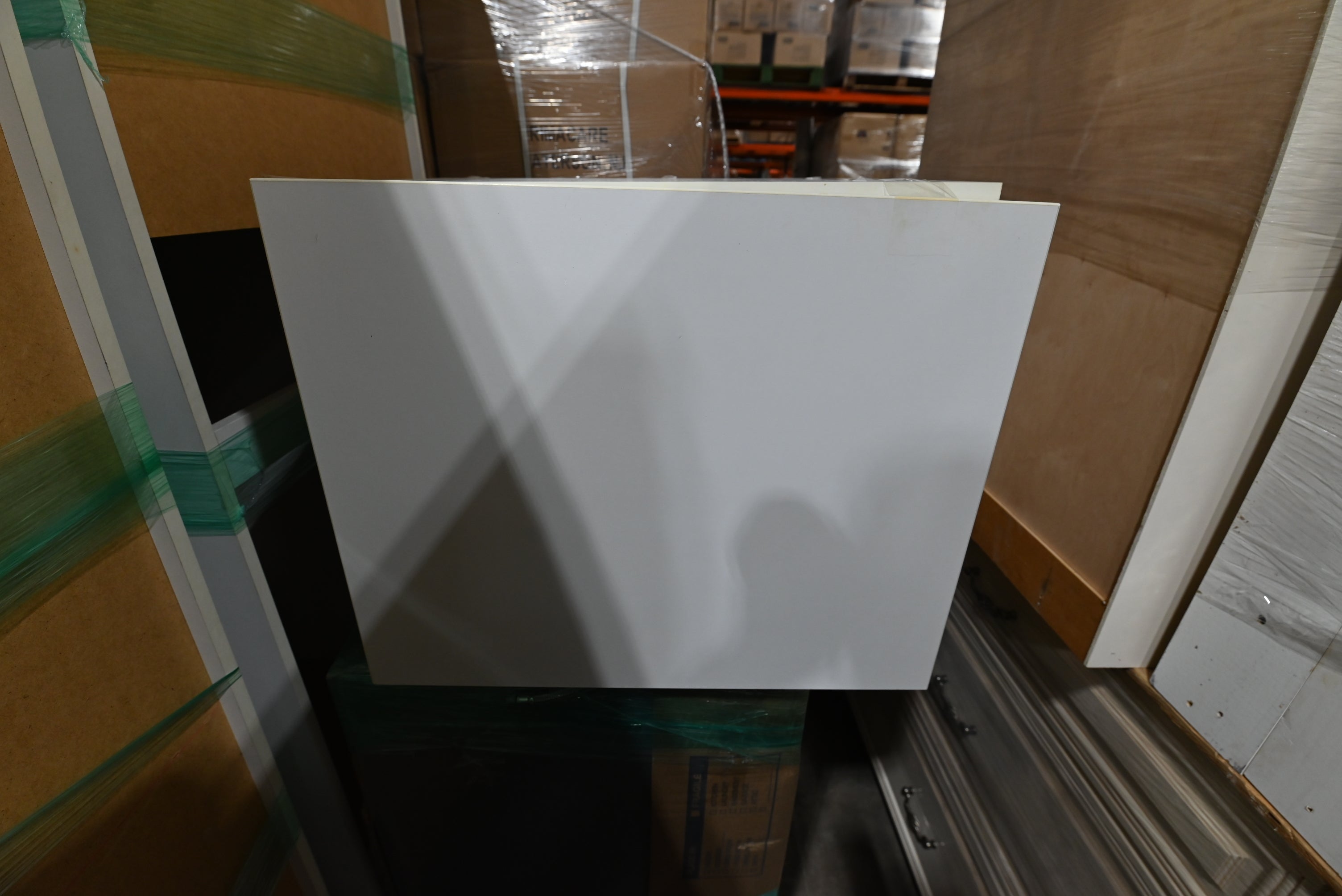 Bulthaup Beauty: White Kitchenette with Appliances