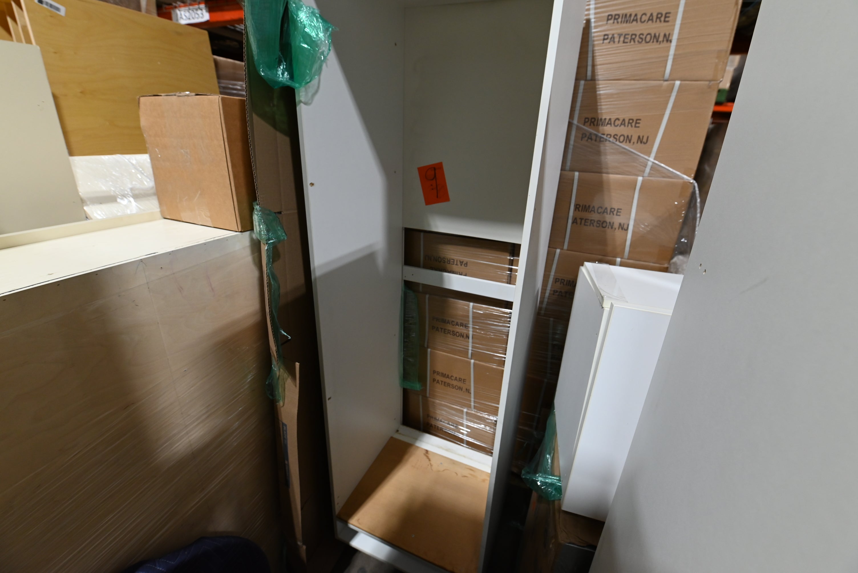 Bulthaup Beauty: White Kitchenette with Appliances