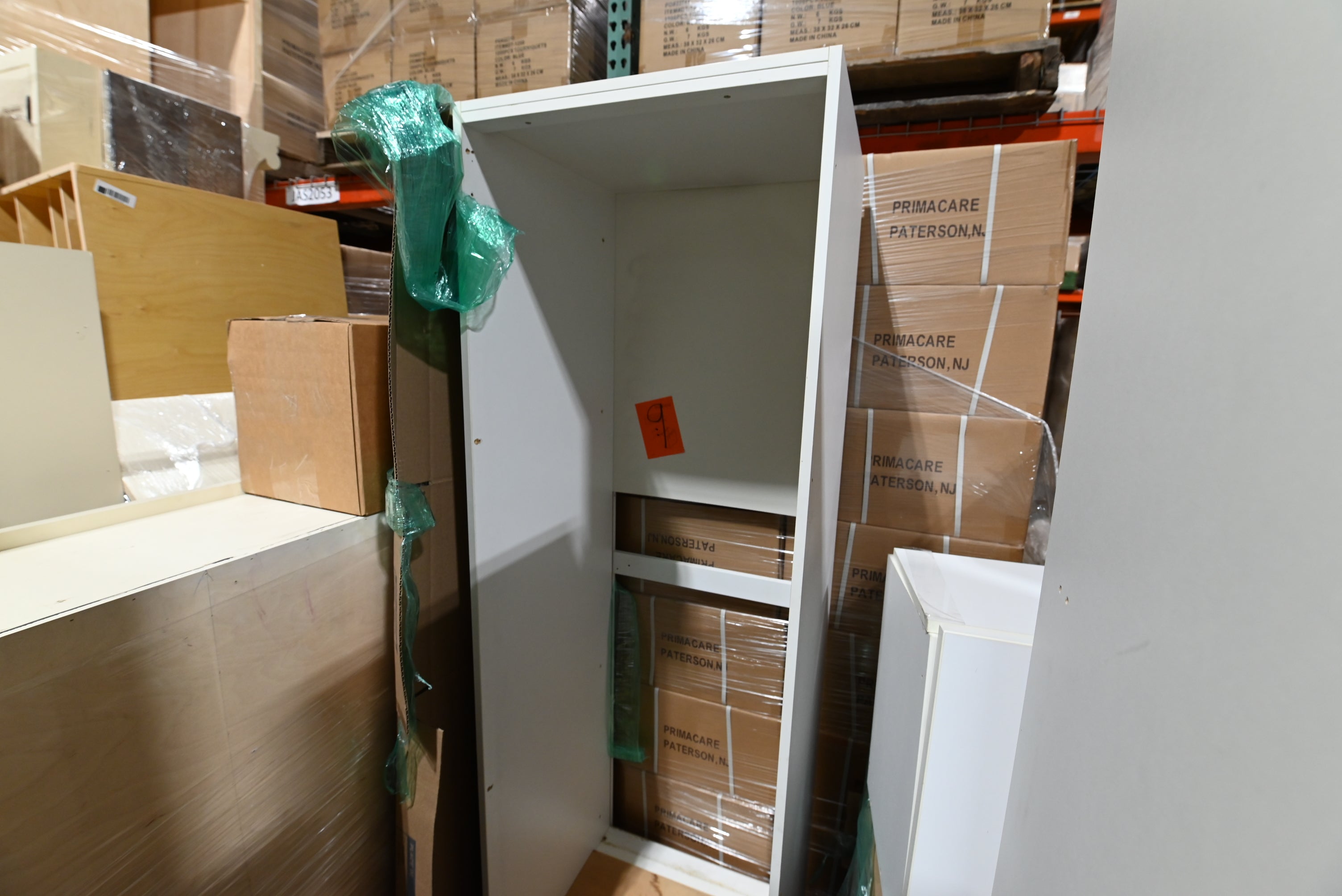 Bulthaup Beauty: White Kitchenette with Appliances