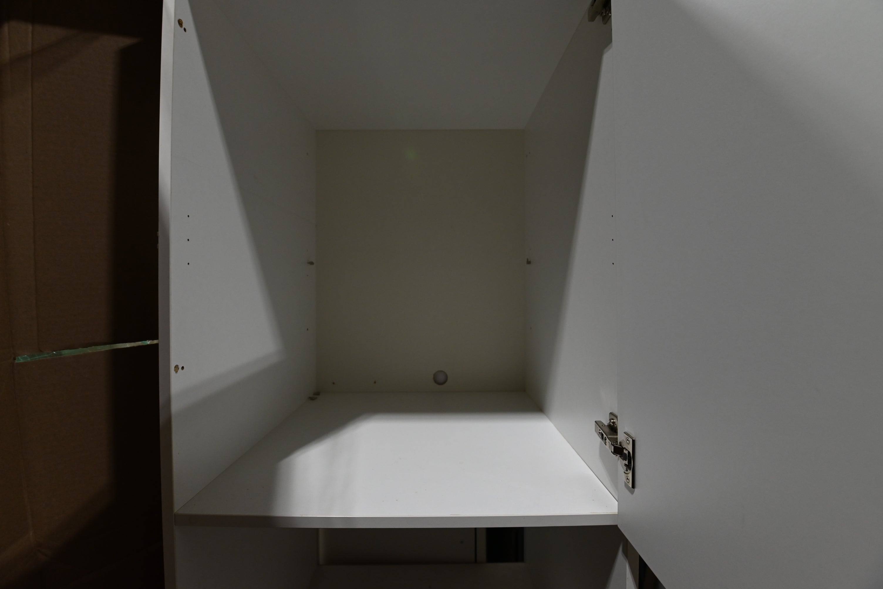 Bulthaup Beauty: White Kitchenette with Appliances