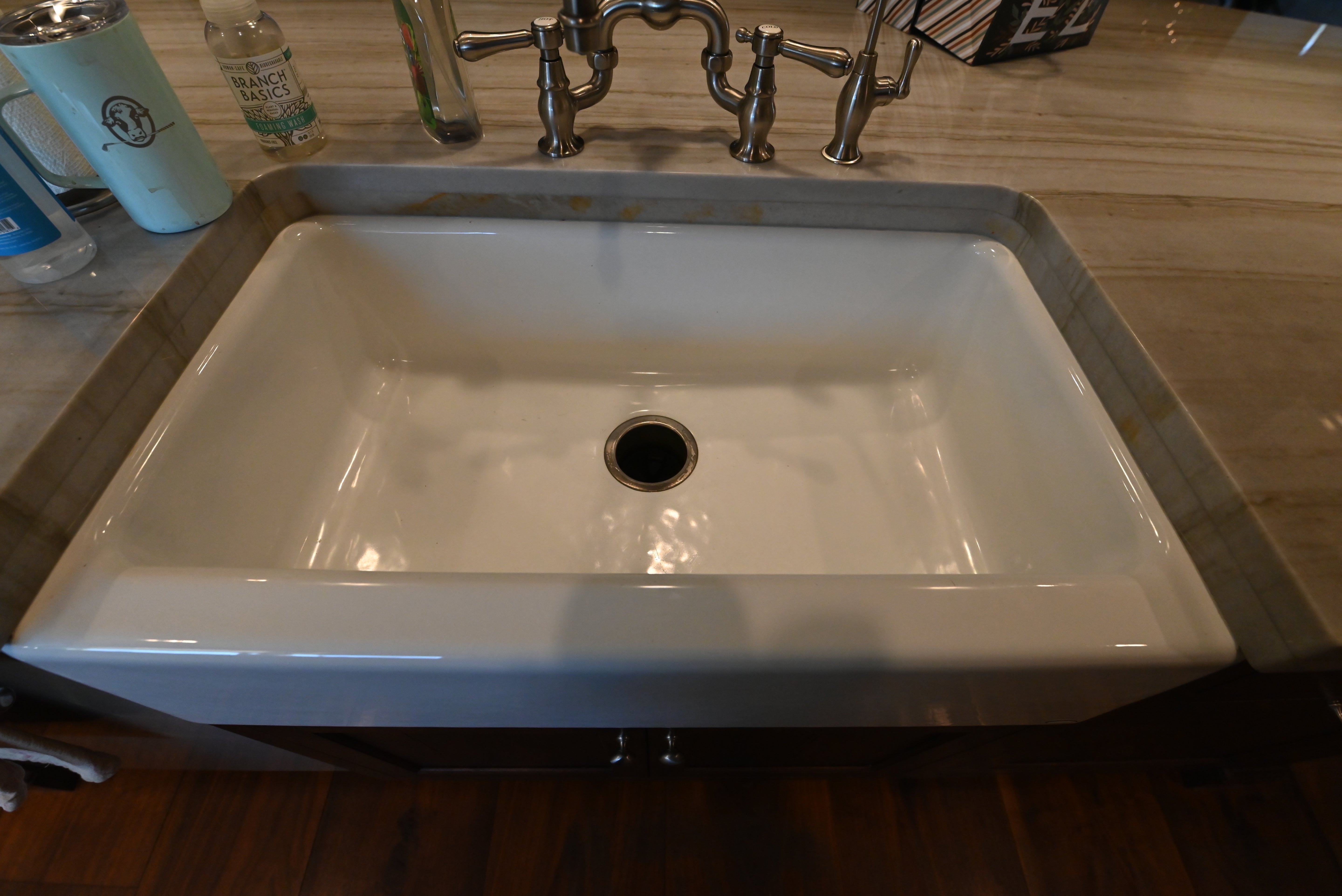 Kountry Kraft Distressed Textured White Traditional Pre-Owned Kitchen