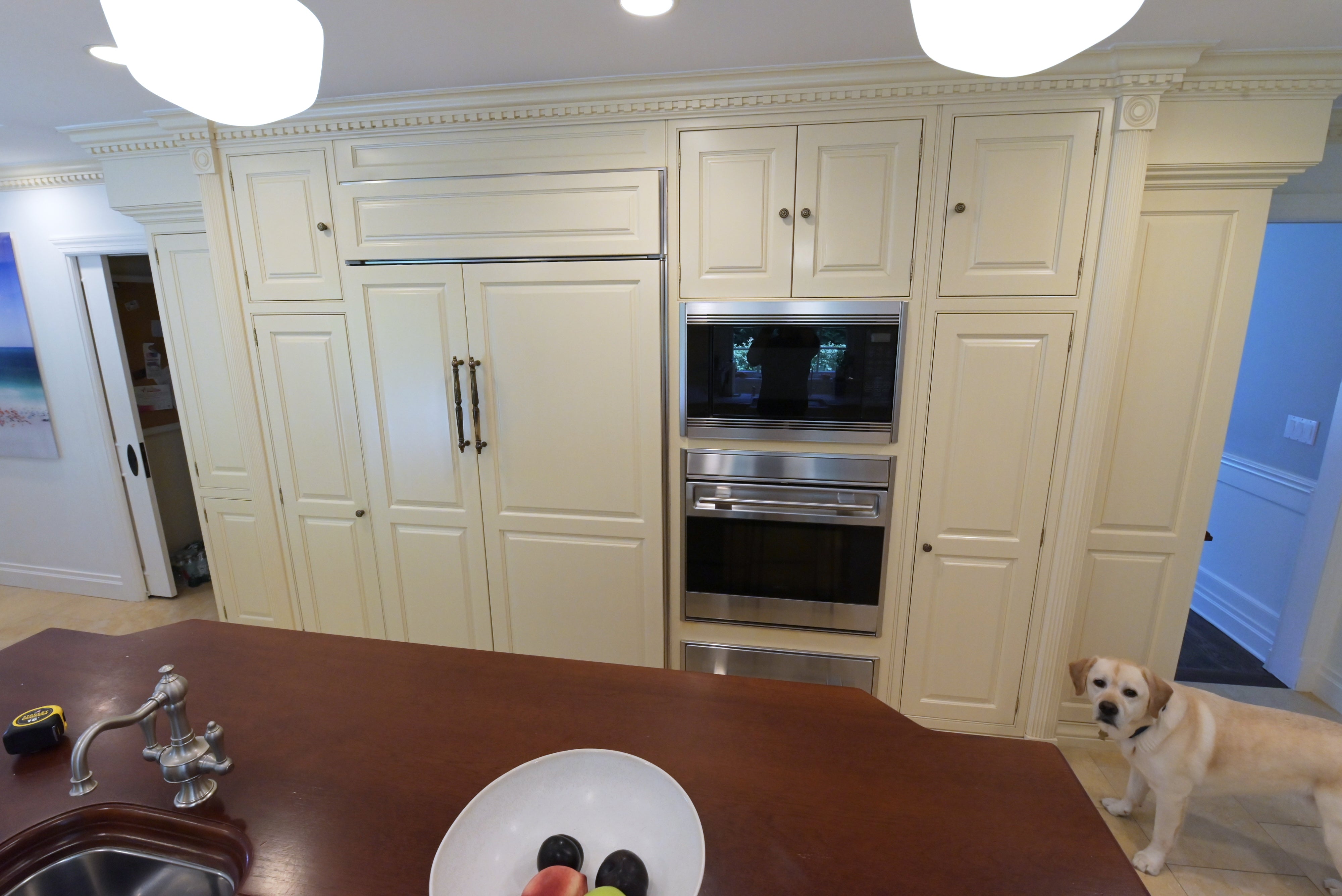 Cuisine André Julien Traditional Mannequin Cream Kitchen with Island
