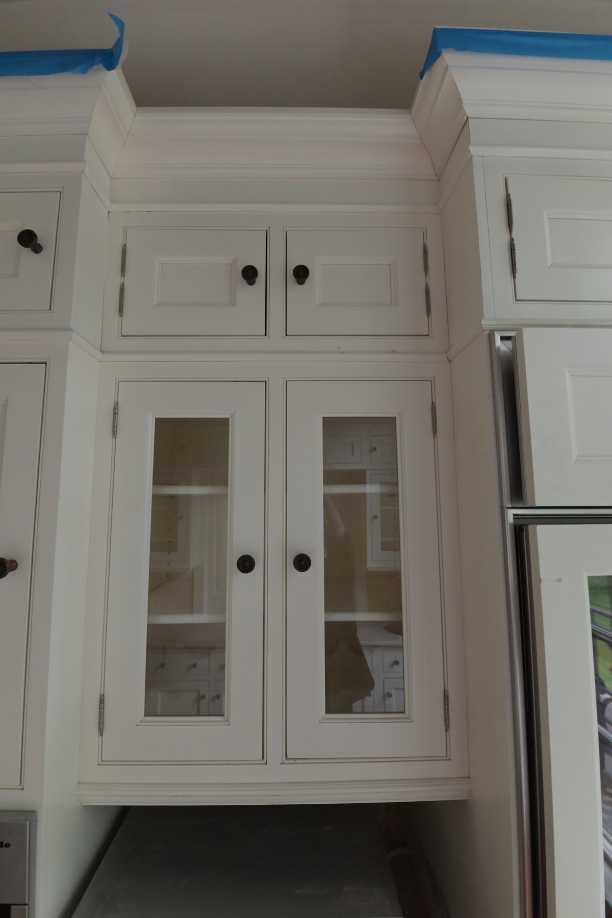 "The Clair" Transitional White Solid Wood Wet Bar