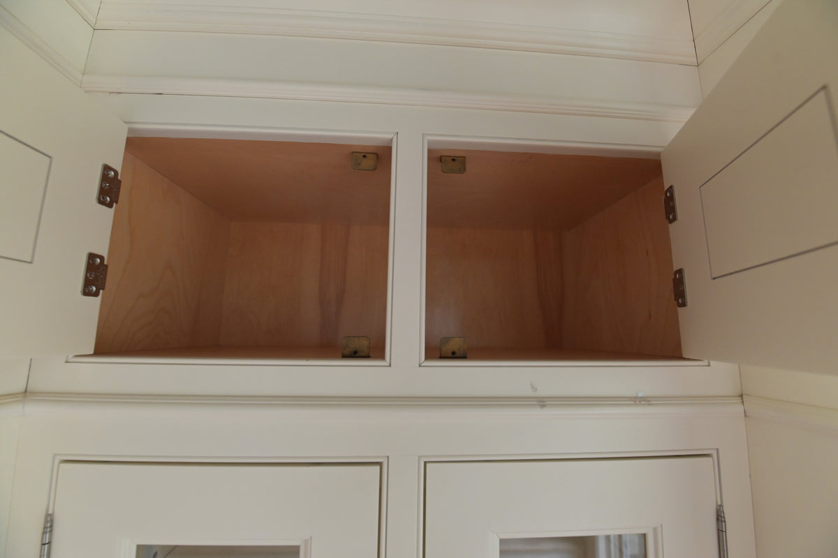 "The Clair" Transitional White Solid Wood Wet Bar