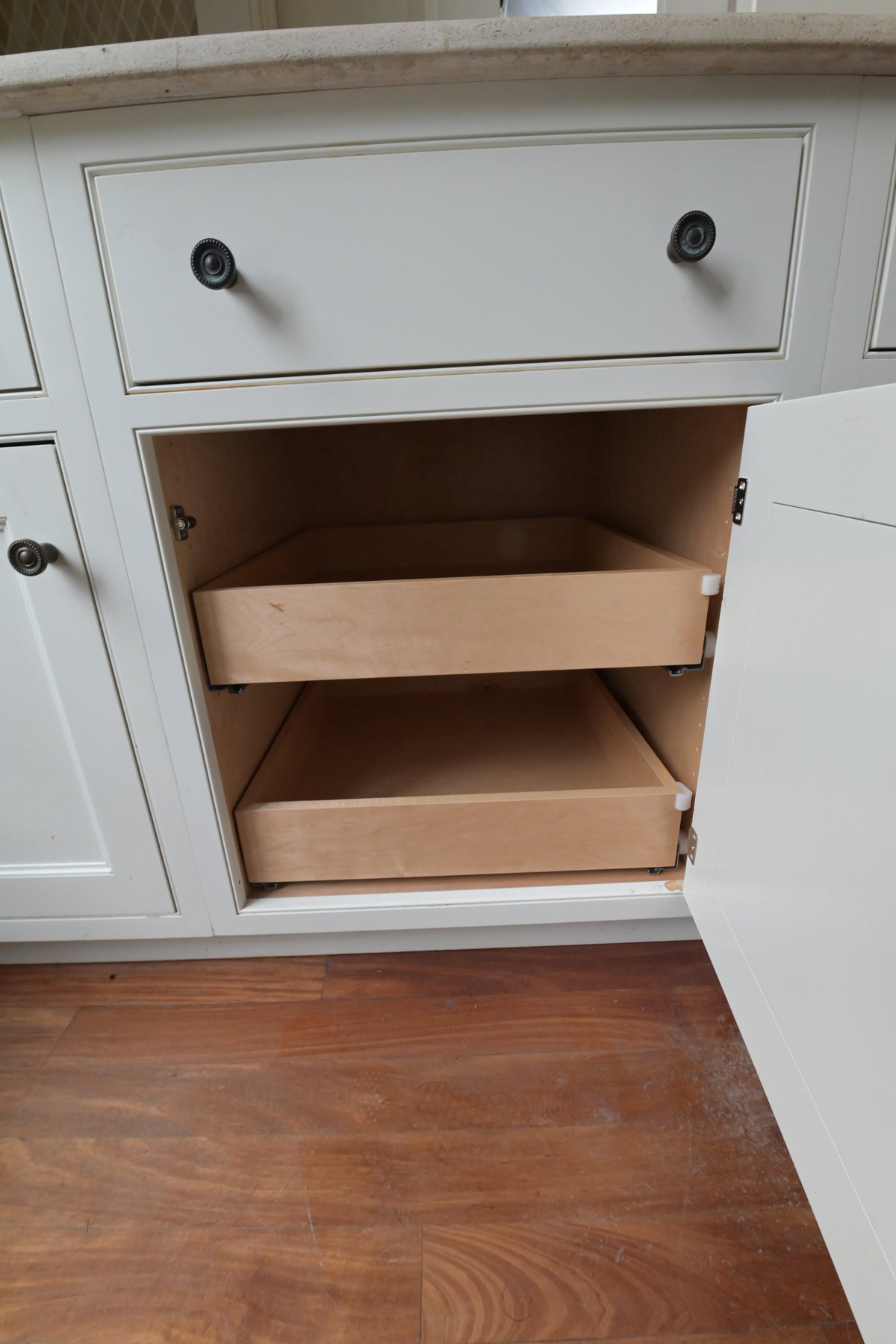 "The Clair" Transitional White Solid Wood Wet Bar