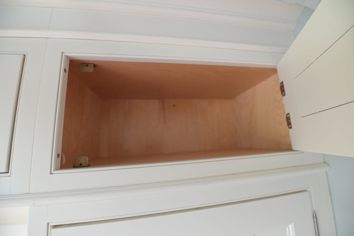 "The Clair" Transitional White Solid Wood Wet Bar