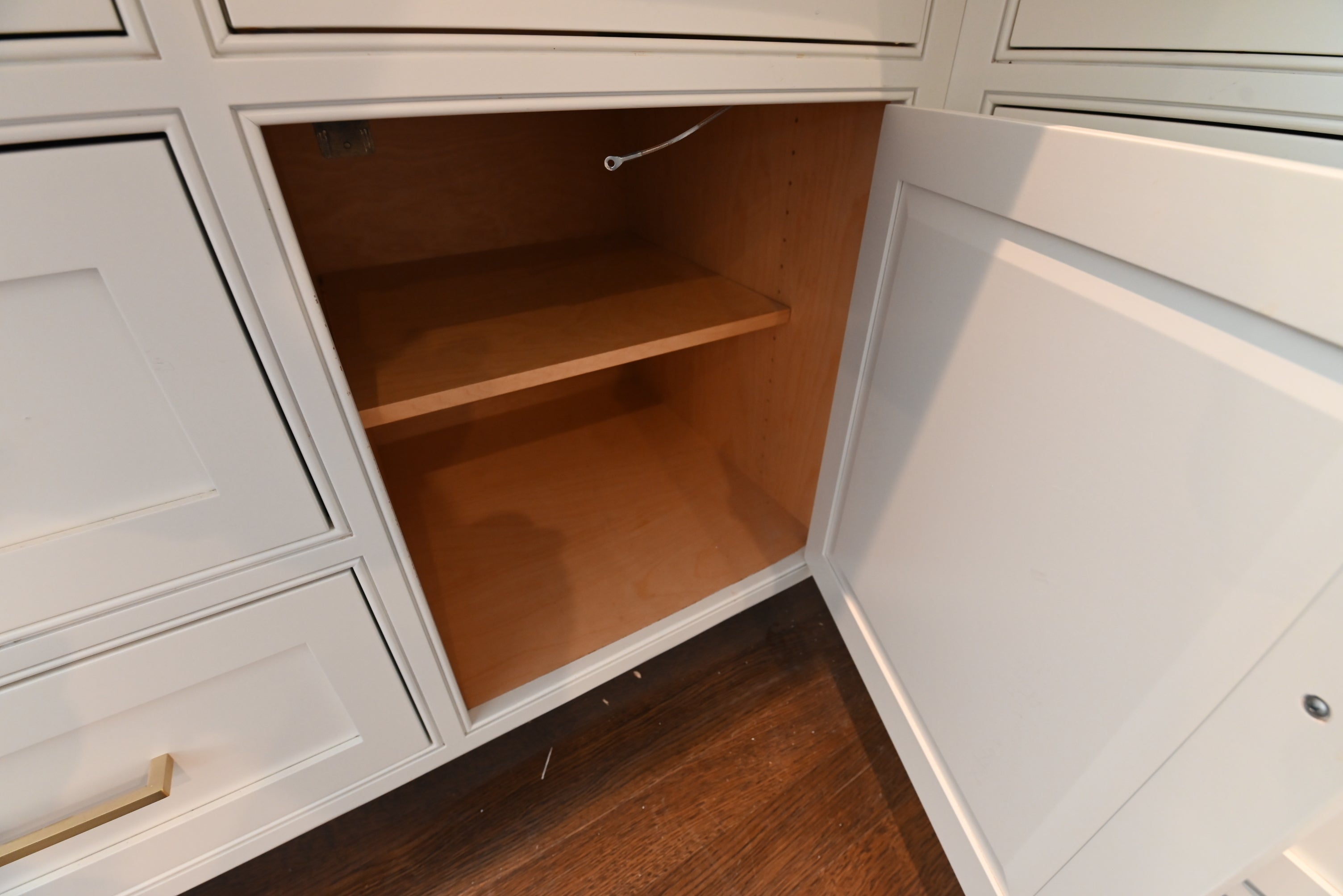 Prevo Transitional White Complete Kitchen Cabinets with Brown Wooden Island