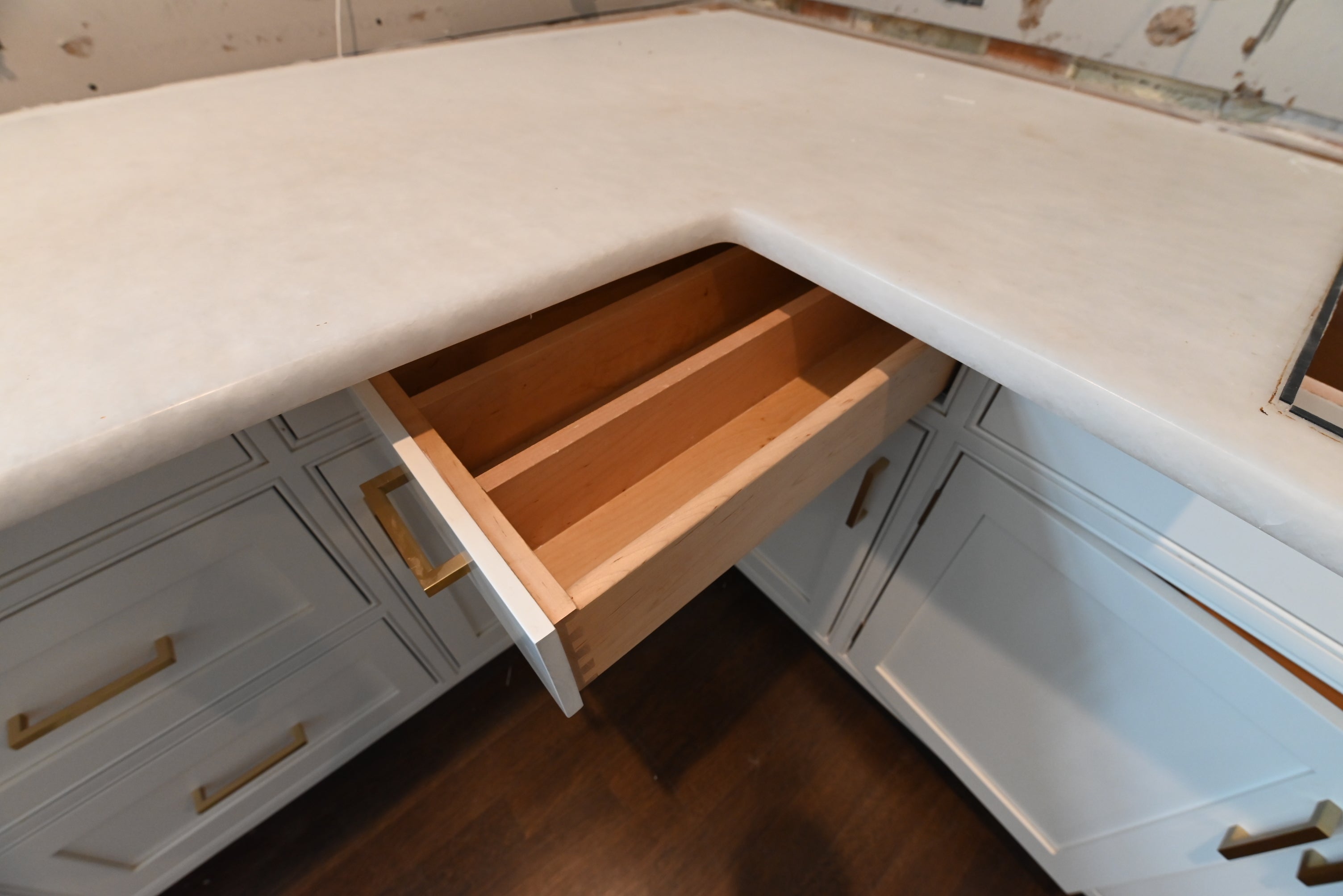 Prevo Transitional White Complete Kitchen Cabinets with Brown Wooden Island