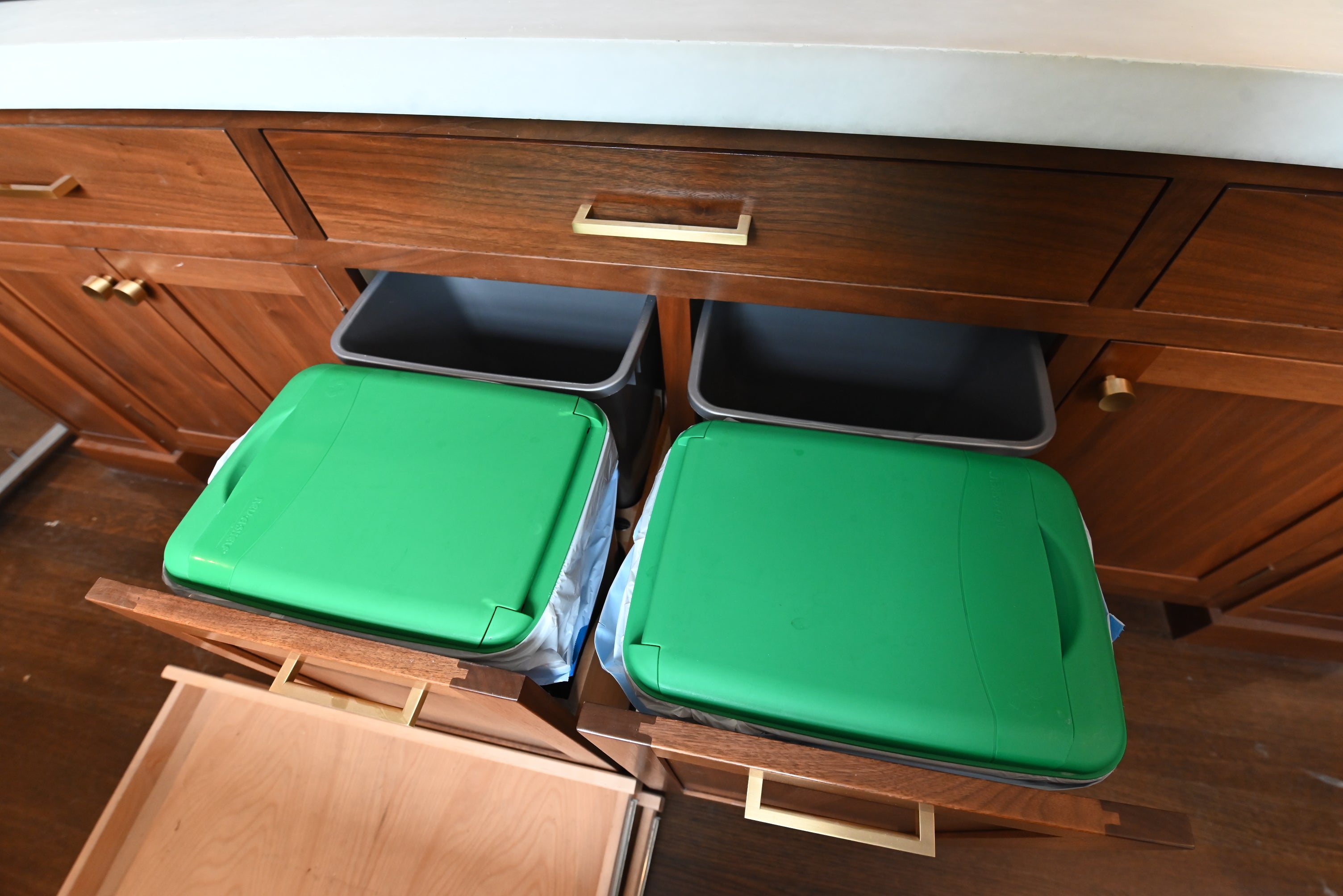 Prevo Transitional White Complete Kitchen Cabinets with Brown Wooden Island