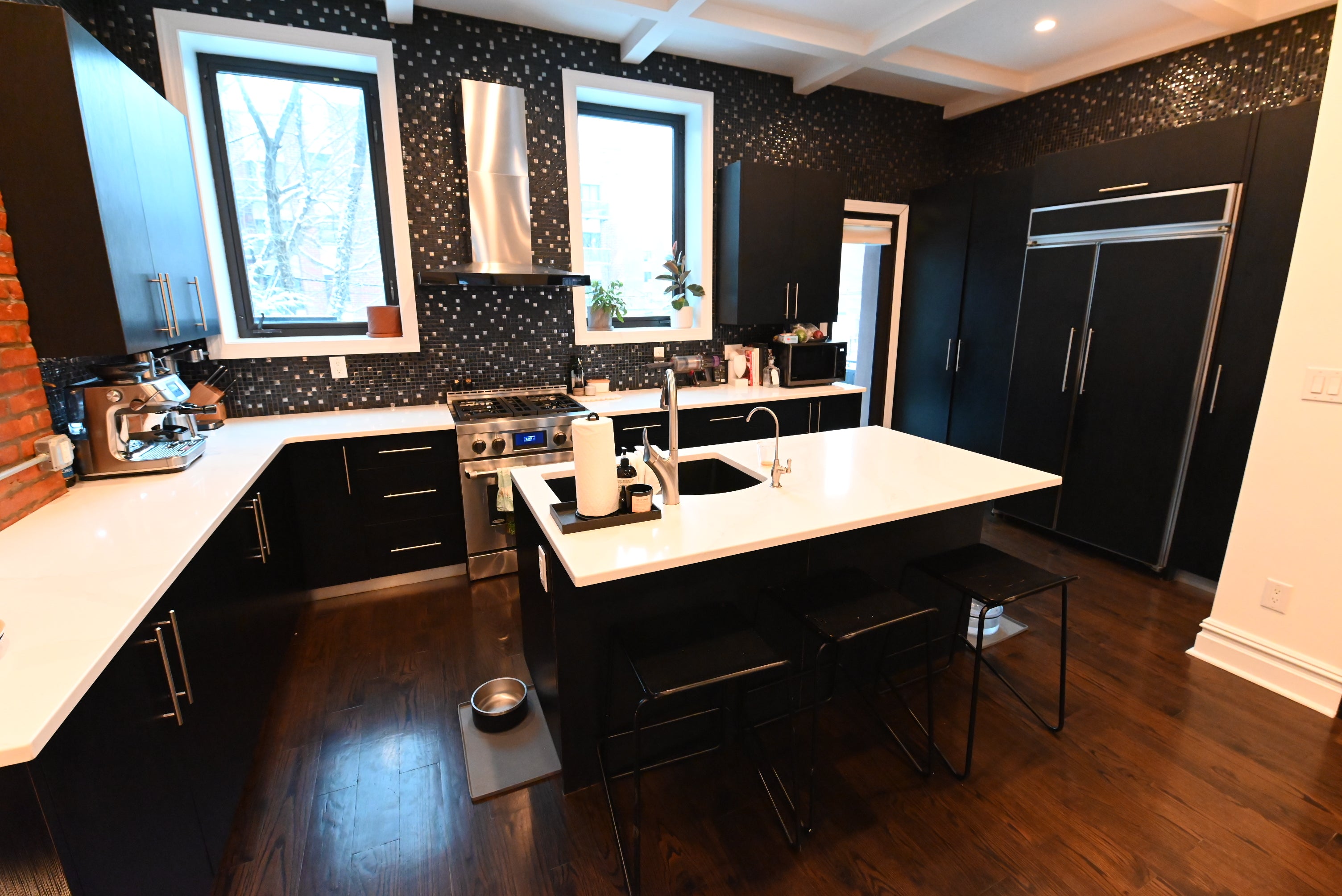 Dark Mocha Latte Modern Pre-Owned Kitchen