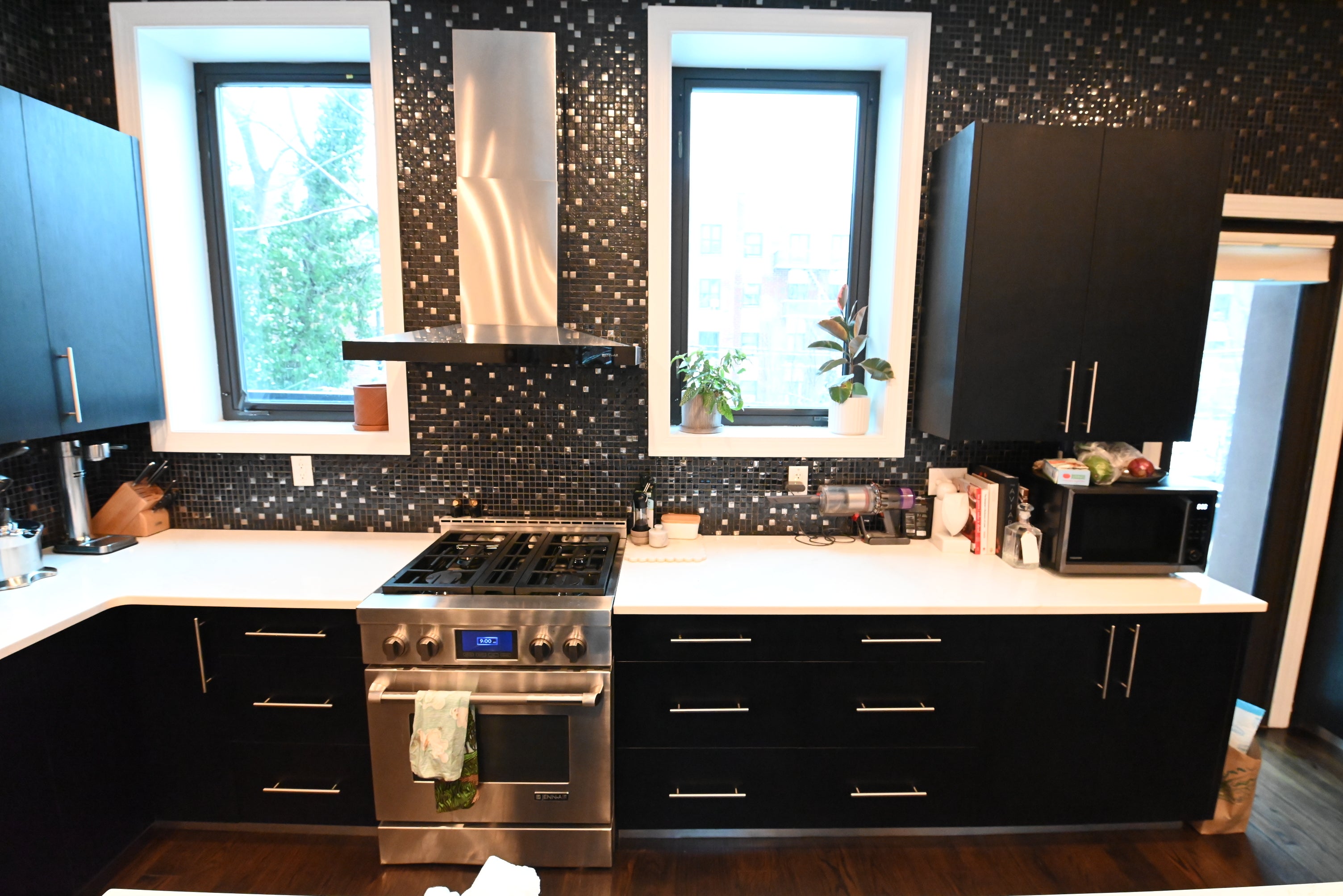 Dark Mocha Latte Modern Pre-Owned Kitchen