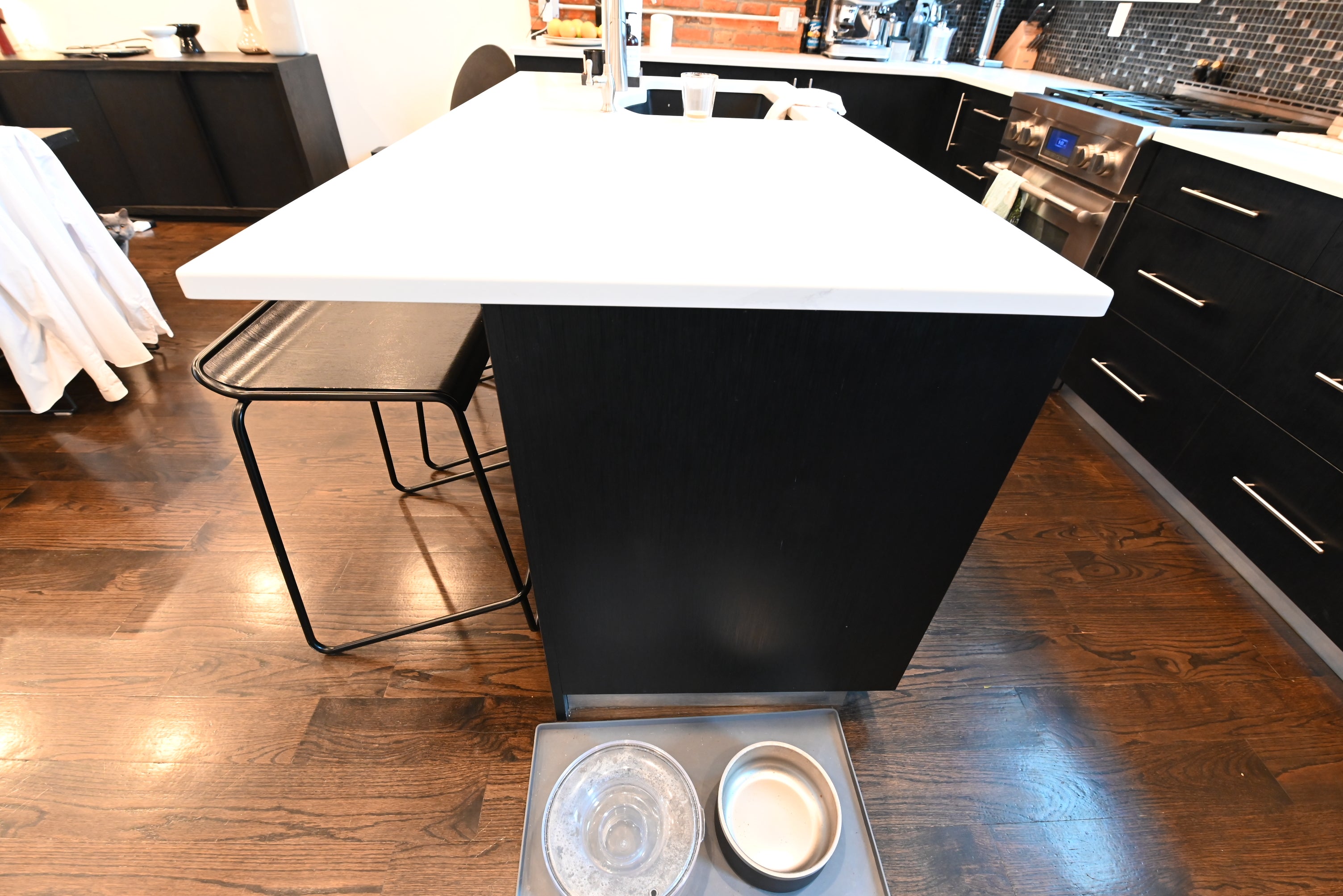 Dark Mocha Latte Modern Pre-Owned Kitchen