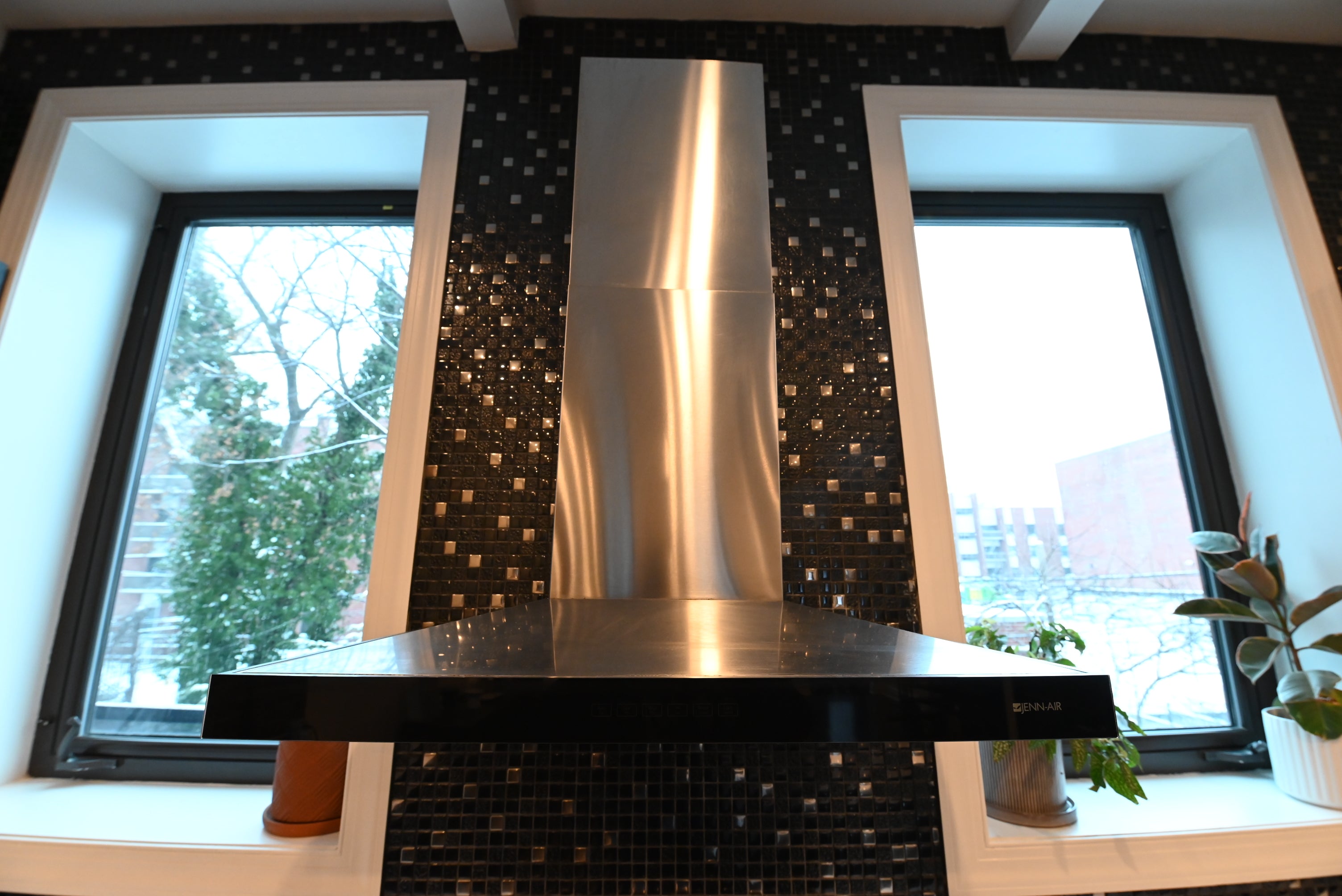 Dark Mocha Latte Modern Pre-Owned Kitchen