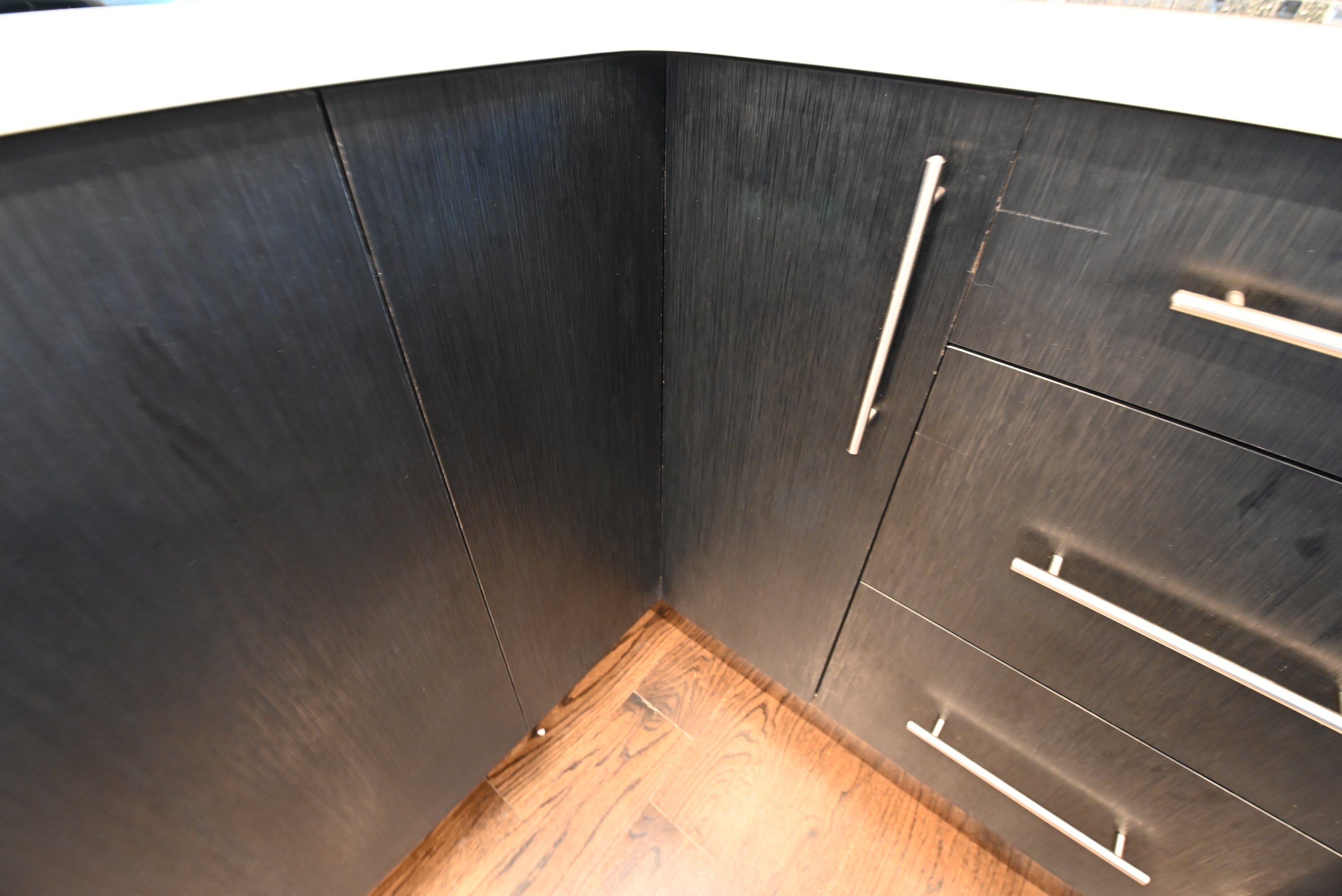 Dark Mocha Latte Modern Pre-Owned Kitchen