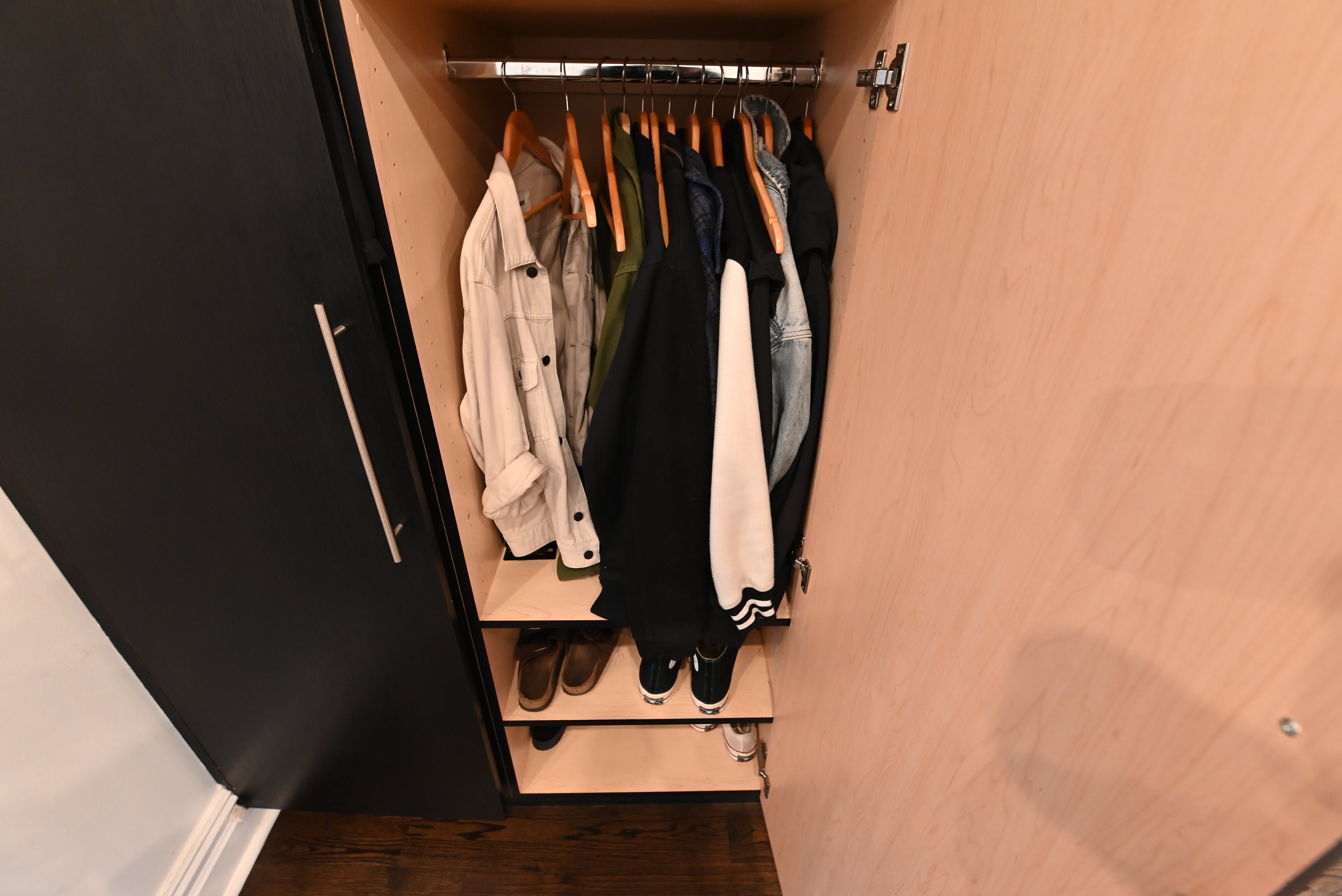 Dark Mocha Latte Modern Pre-Owned Kitchen