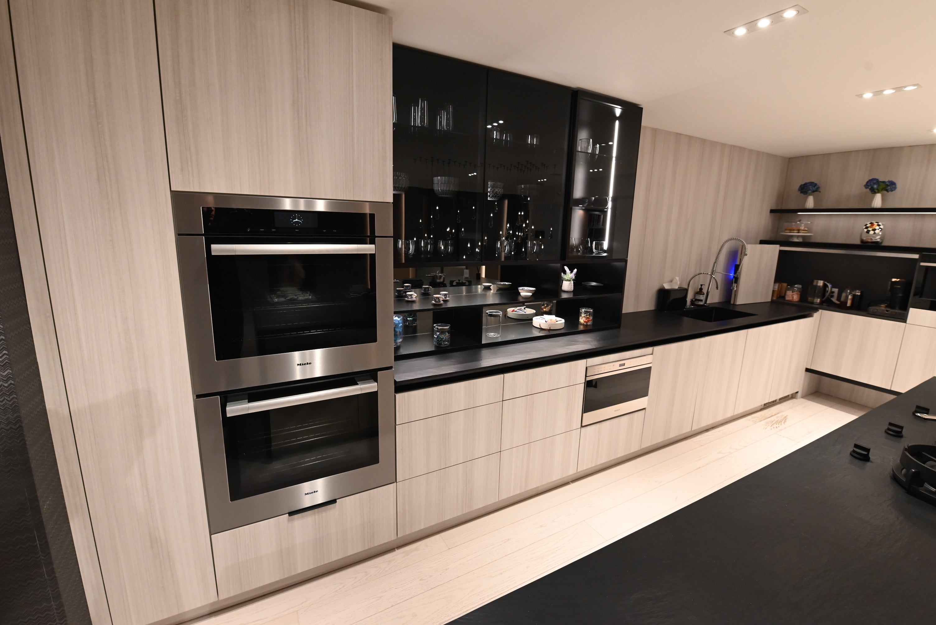 DOCA Modern Wood Veneer Black Kitchen with Island & Appliances