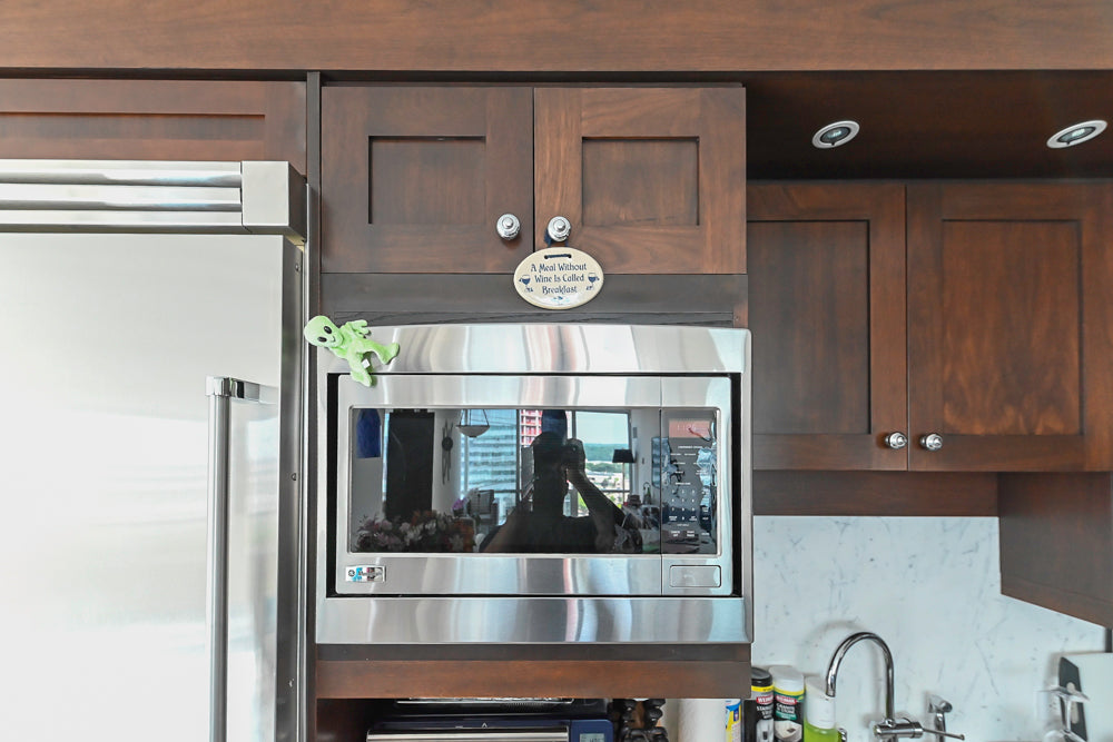 Dark Wooden Traditional Kitchen with Marble Island and Viking Appliance Package