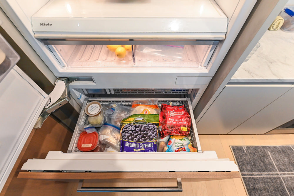 Stevali Stunner: Modern Two-Tone Kitchen with Island and Miele Appliance Package