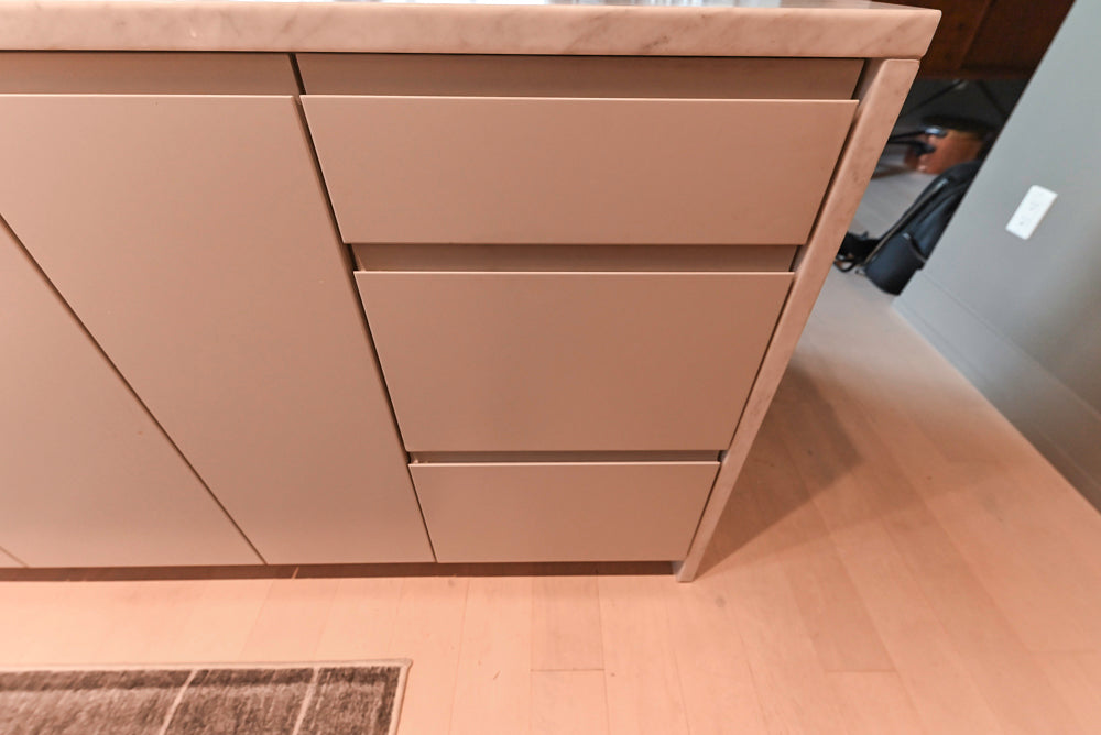 Stevali Stunner: Modern Two-Tone Kitchen with Island and Miele Appliance Package