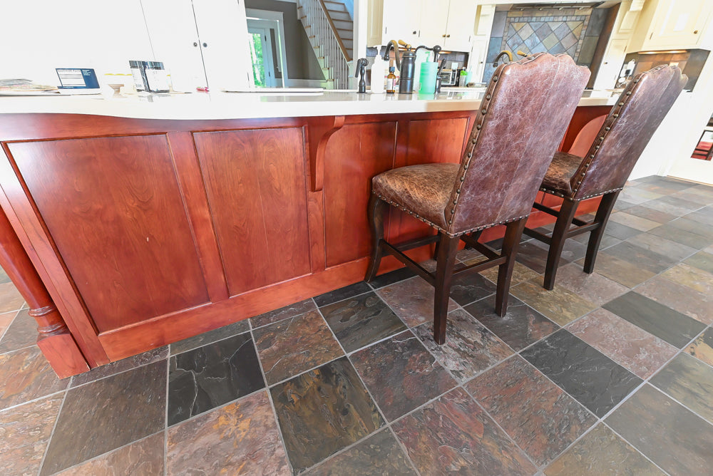 Cronin Cabinets Traditional White Pre-Owned Kitchen with Island and Appliances