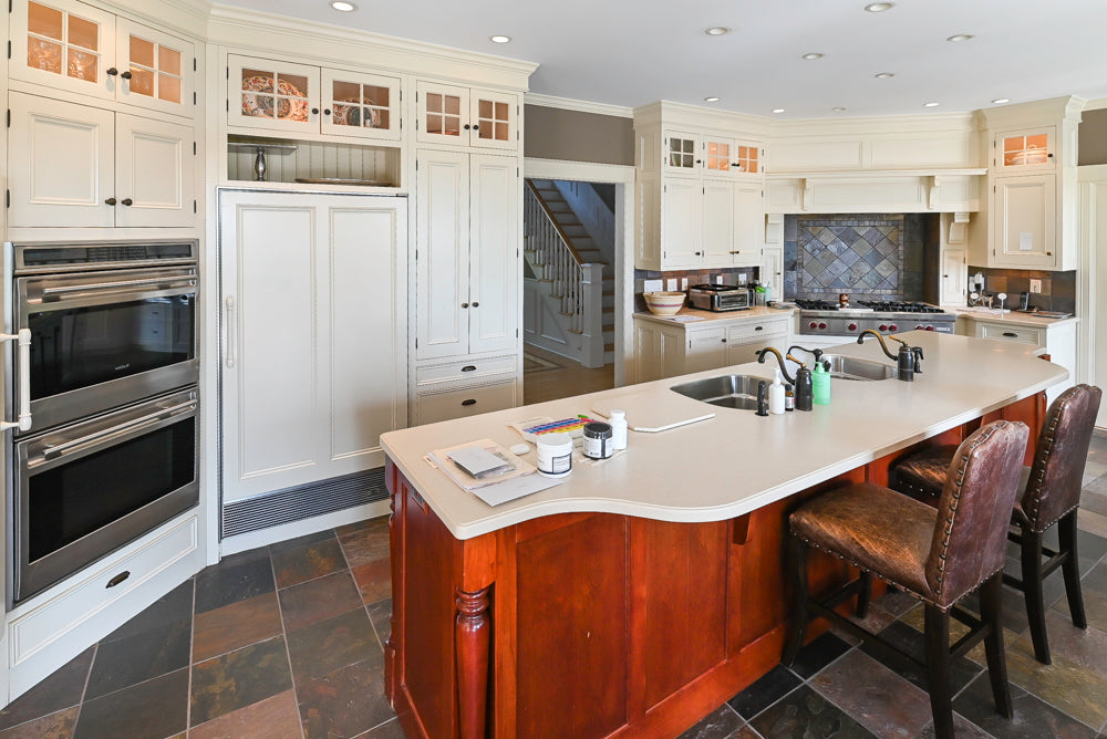 Cronin Cabinets Traditional White Pre-Owned Kitchen with Island and Appliances