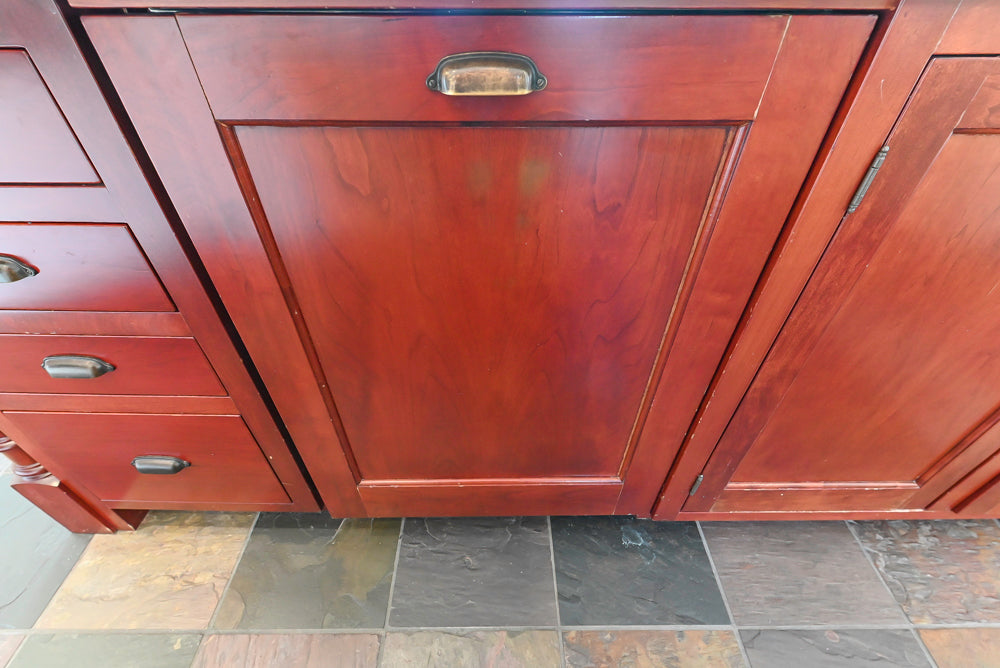 Cronin Cabinets Charm: Traditional White Kitchen with Island & Luxe Appliances