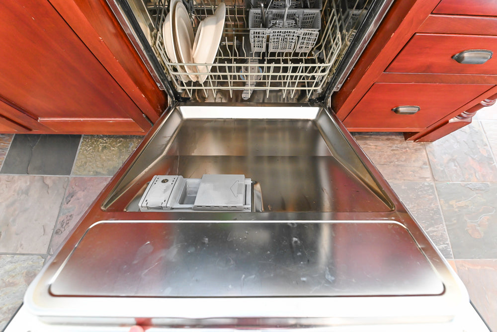 Cronin Cabinets Charm: Traditional White Kitchen with Island & Luxe Appliances
