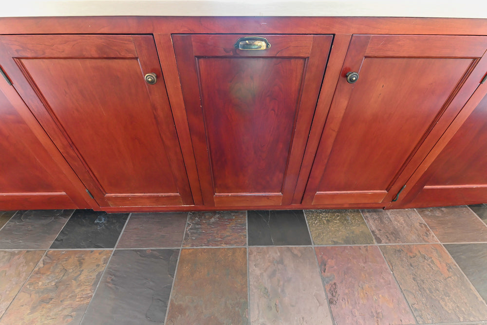 Cronin Cabinets Charm: Traditional White Kitchen with Island & Luxe Appliances