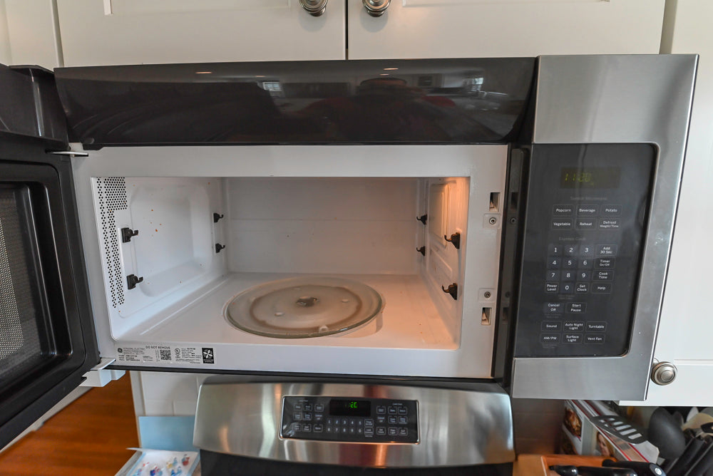 Cozy Charm: Traditional White Kitchen with Island & Appliance Package