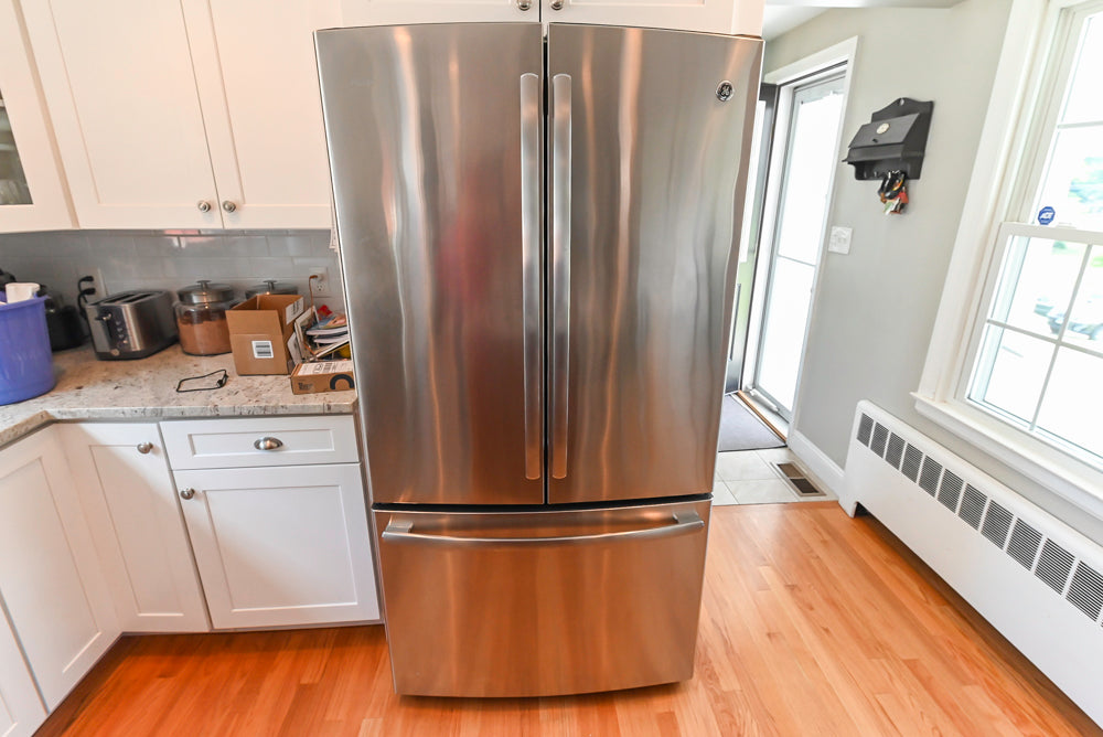 Cozy Charm: Traditional White Kitchen with Island & Appliance Package